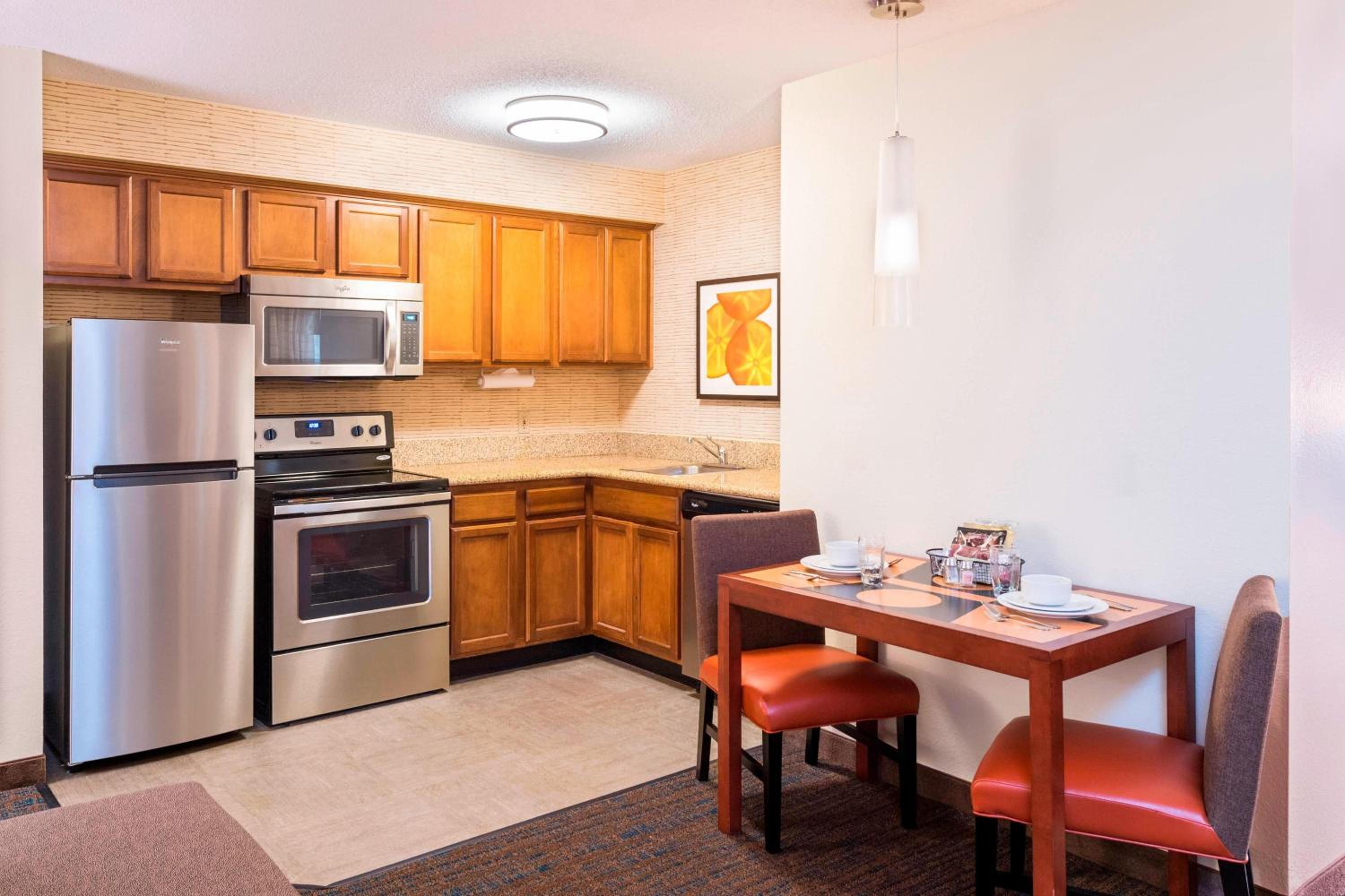 One-Bedroom Queen Suite with Sofa Bed and Transfer Shower - Mobility/Hearing Accessible photo 1