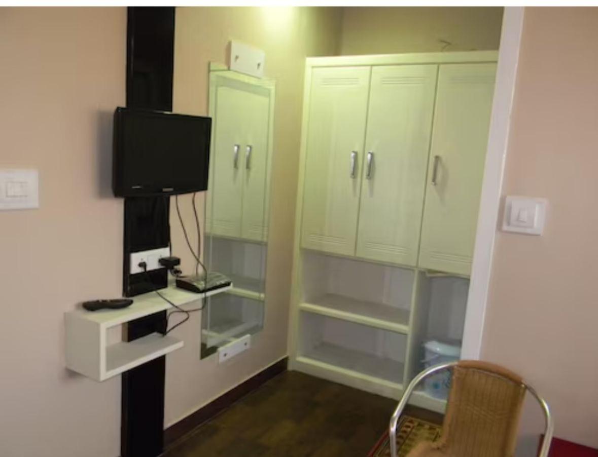 Double Room - Photo 2