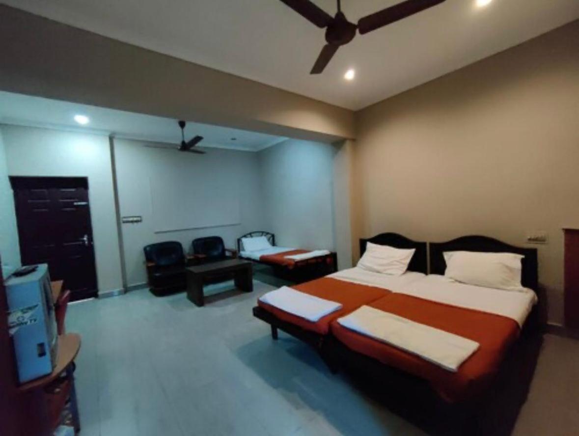 Triple Room - Photo 1