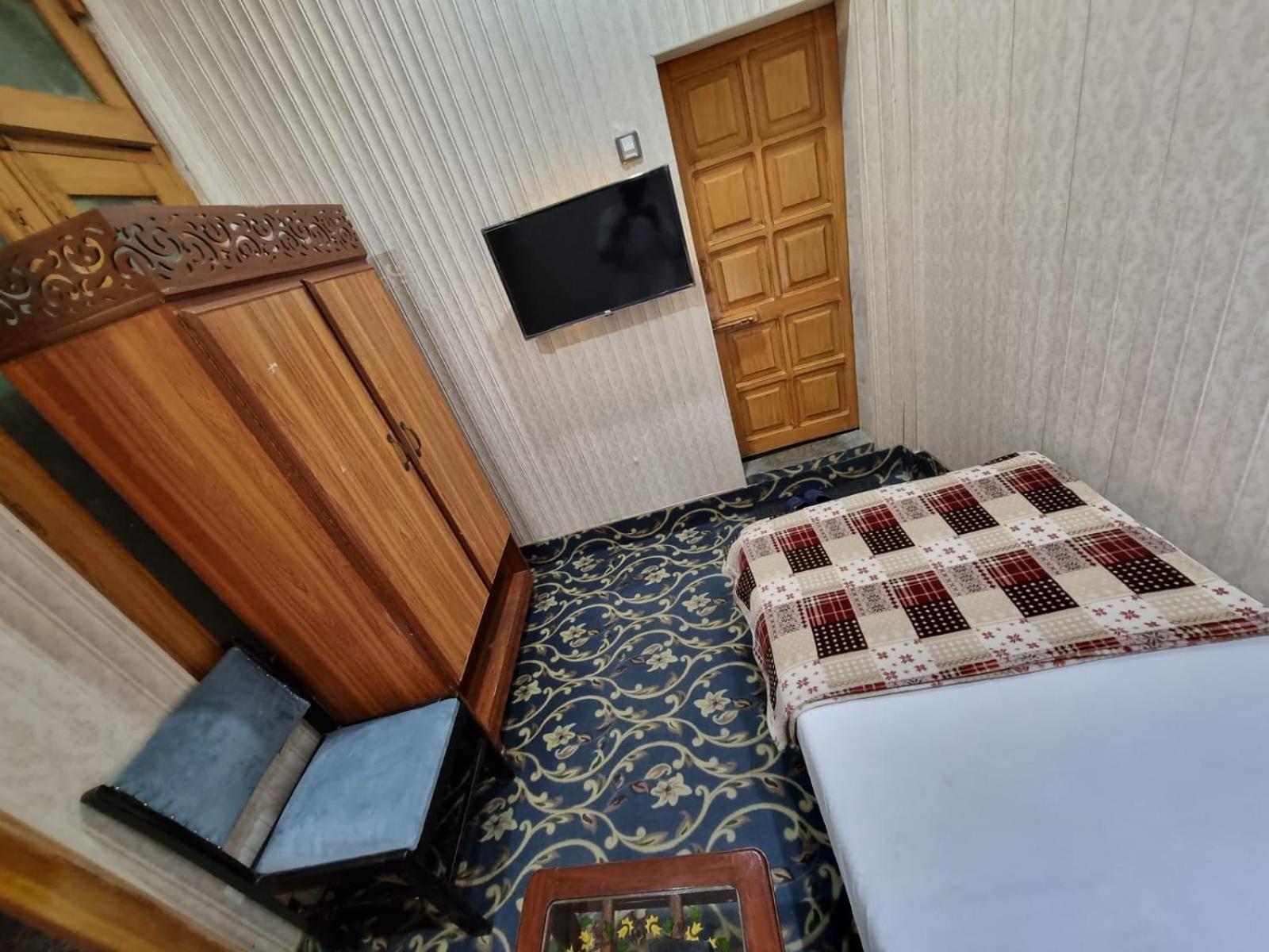 Budget Single Room photo 2