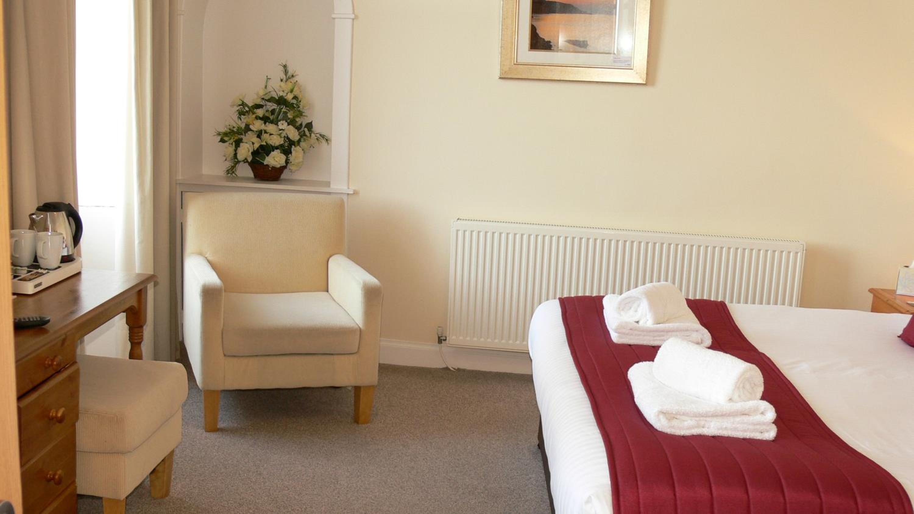 Double or Twin Room with Sea View