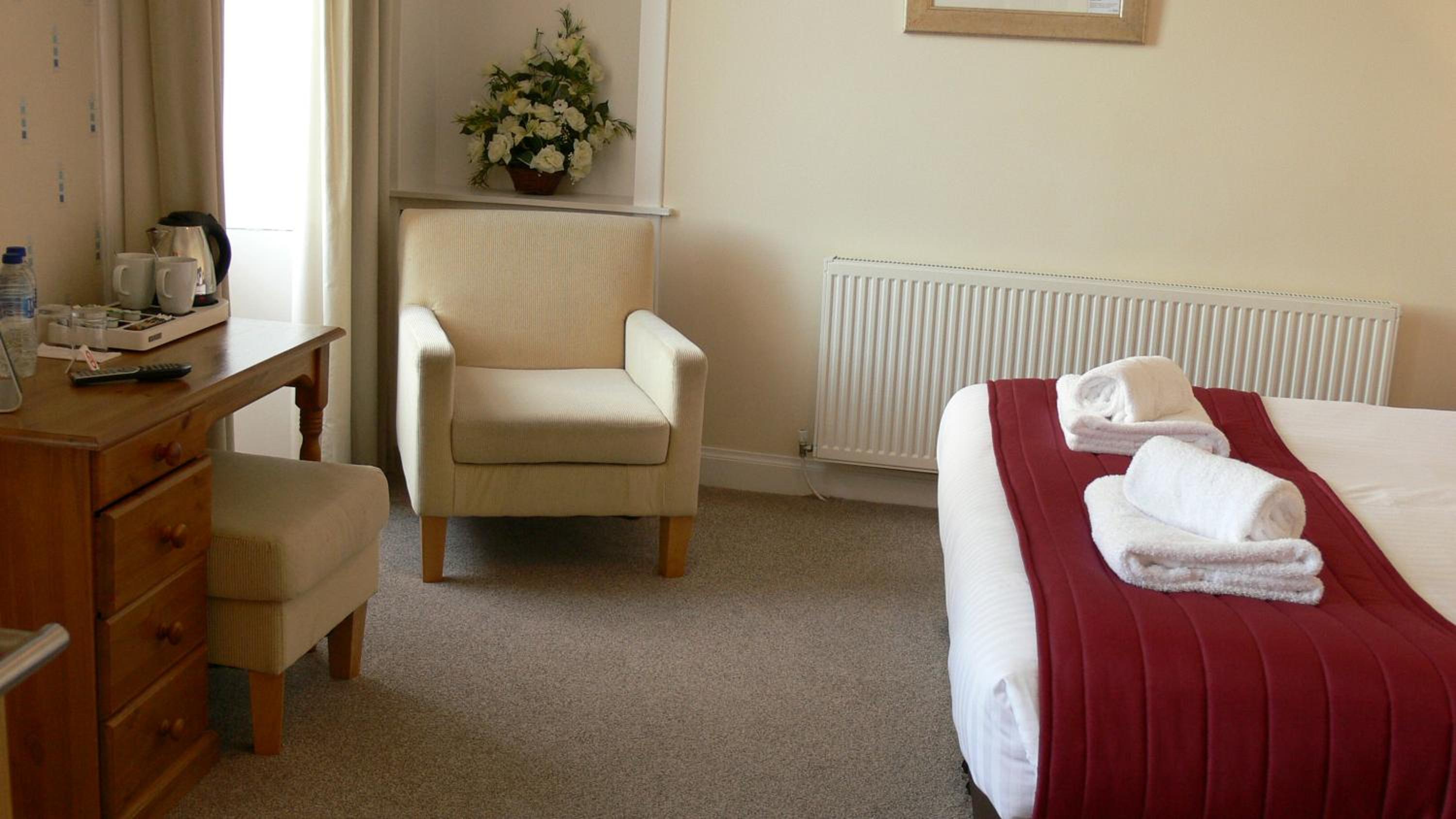 Double or Twin Room with Sea View photo 3