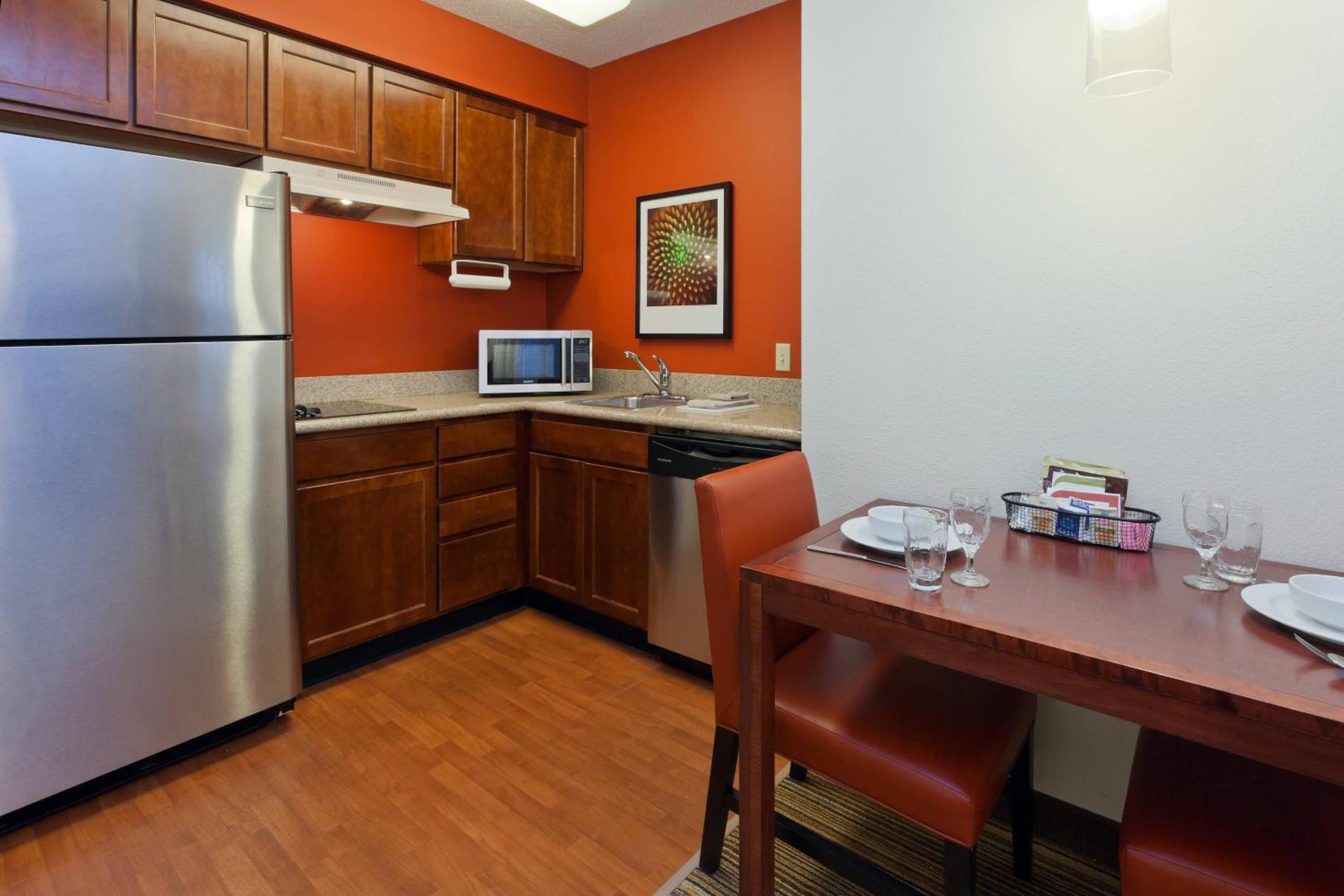 Two-Bedroom Suite - Hearing Accessible photo 2