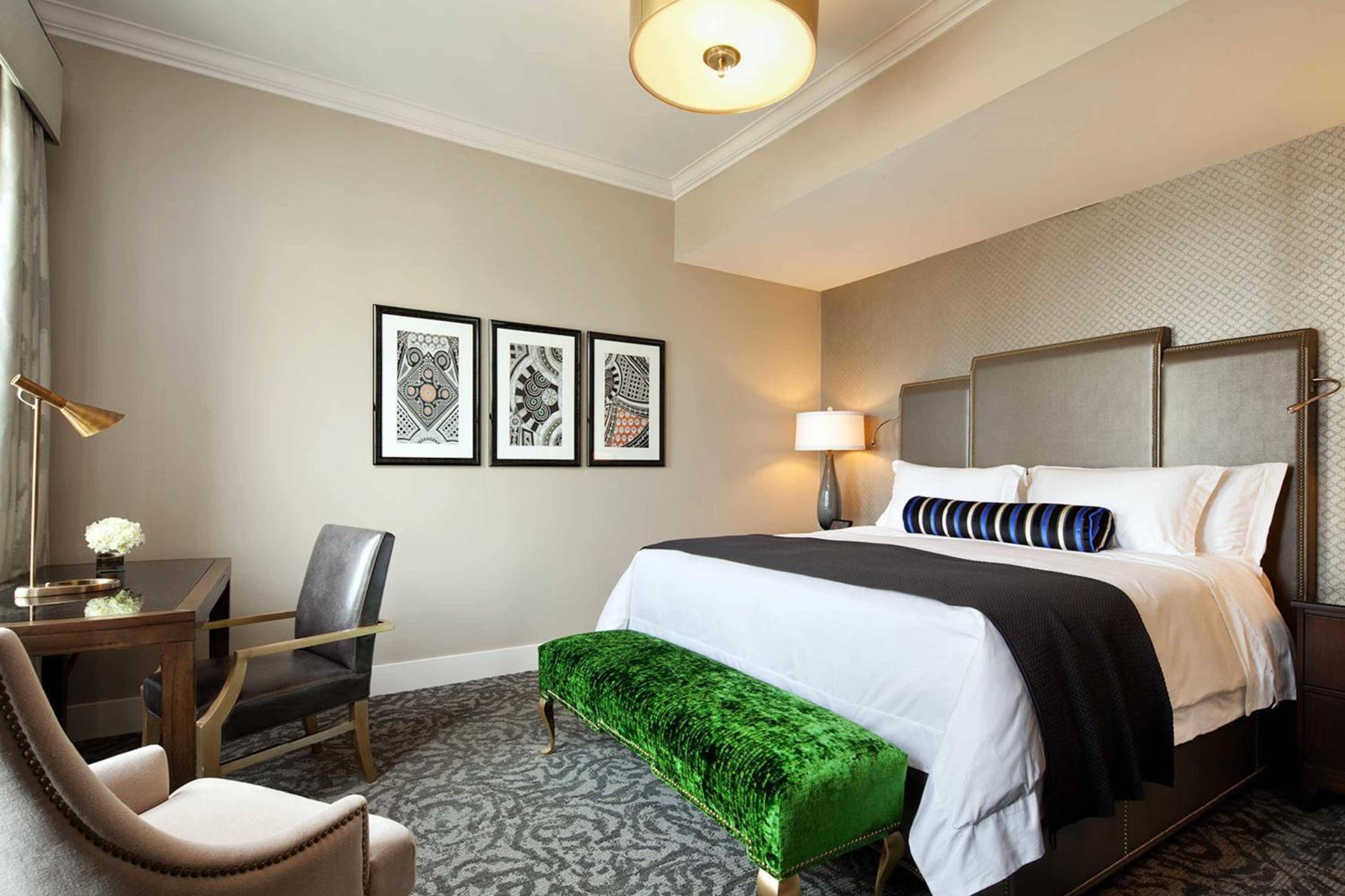 King Room - Mobility Accessible with Roll-in Shower - Photo 1