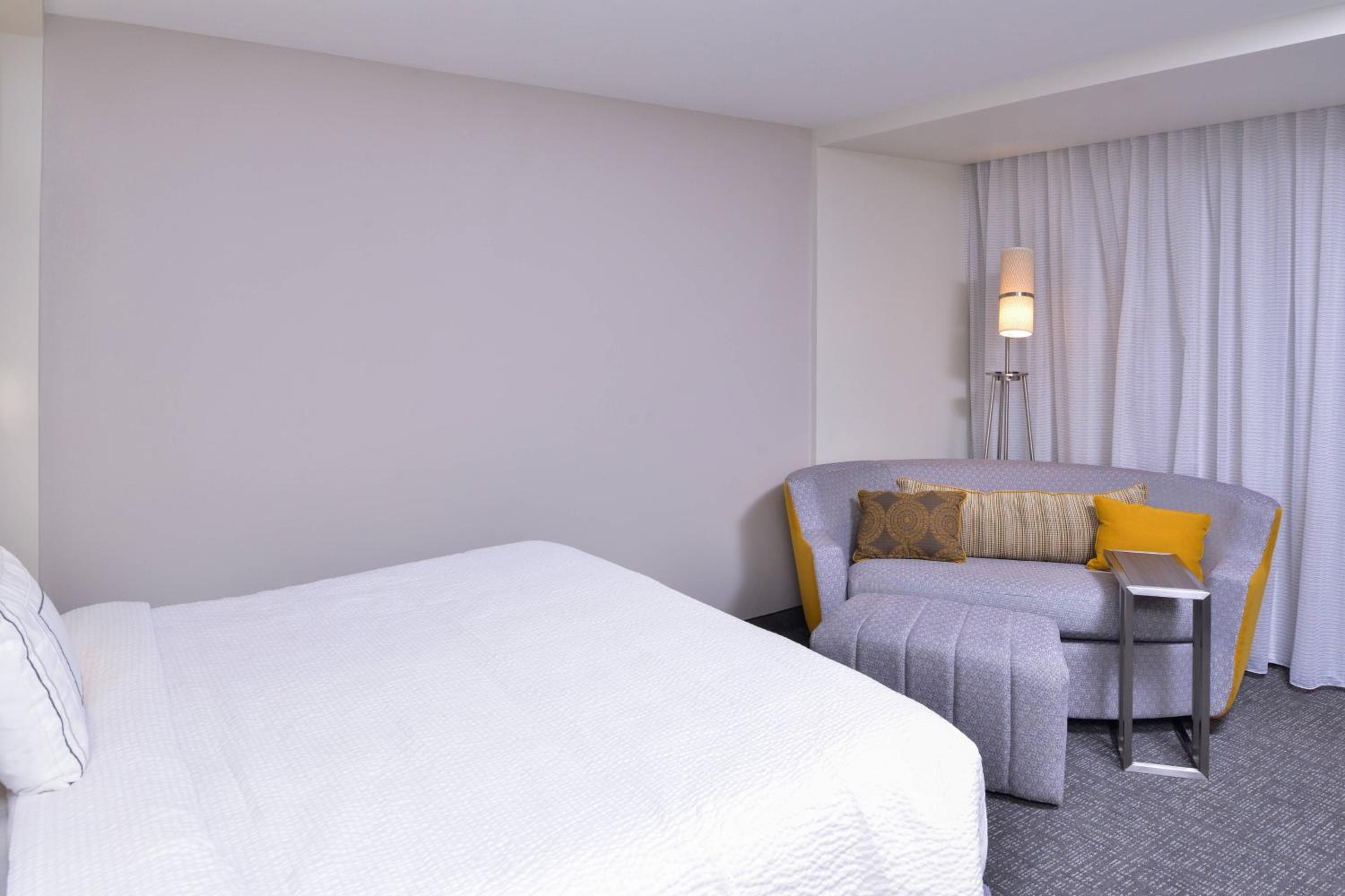 Courtyard by Marriott Columbus Grove City