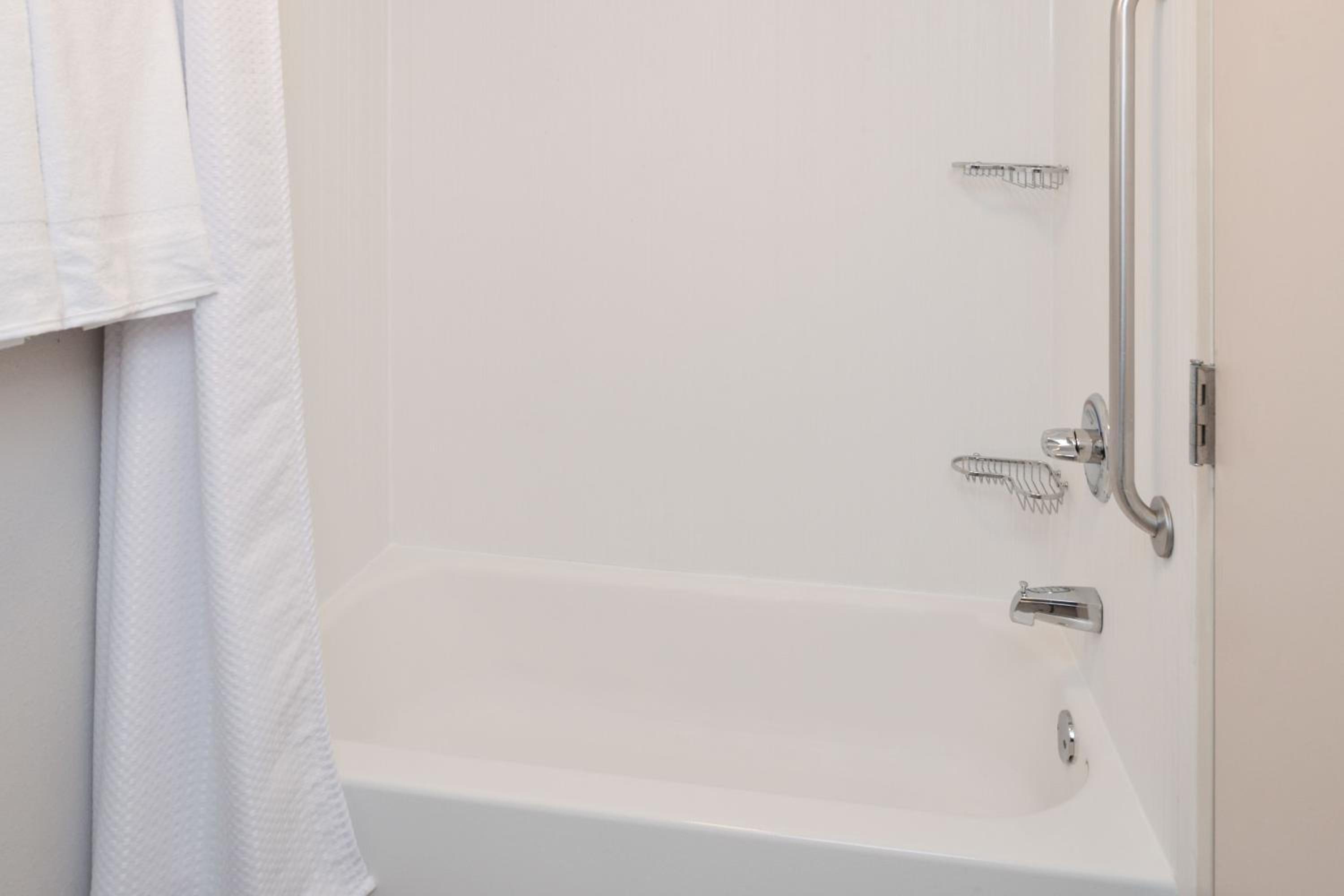 Queen Room with Two Queen Beds and Sofa Bed - Hearing Accessible photo 1