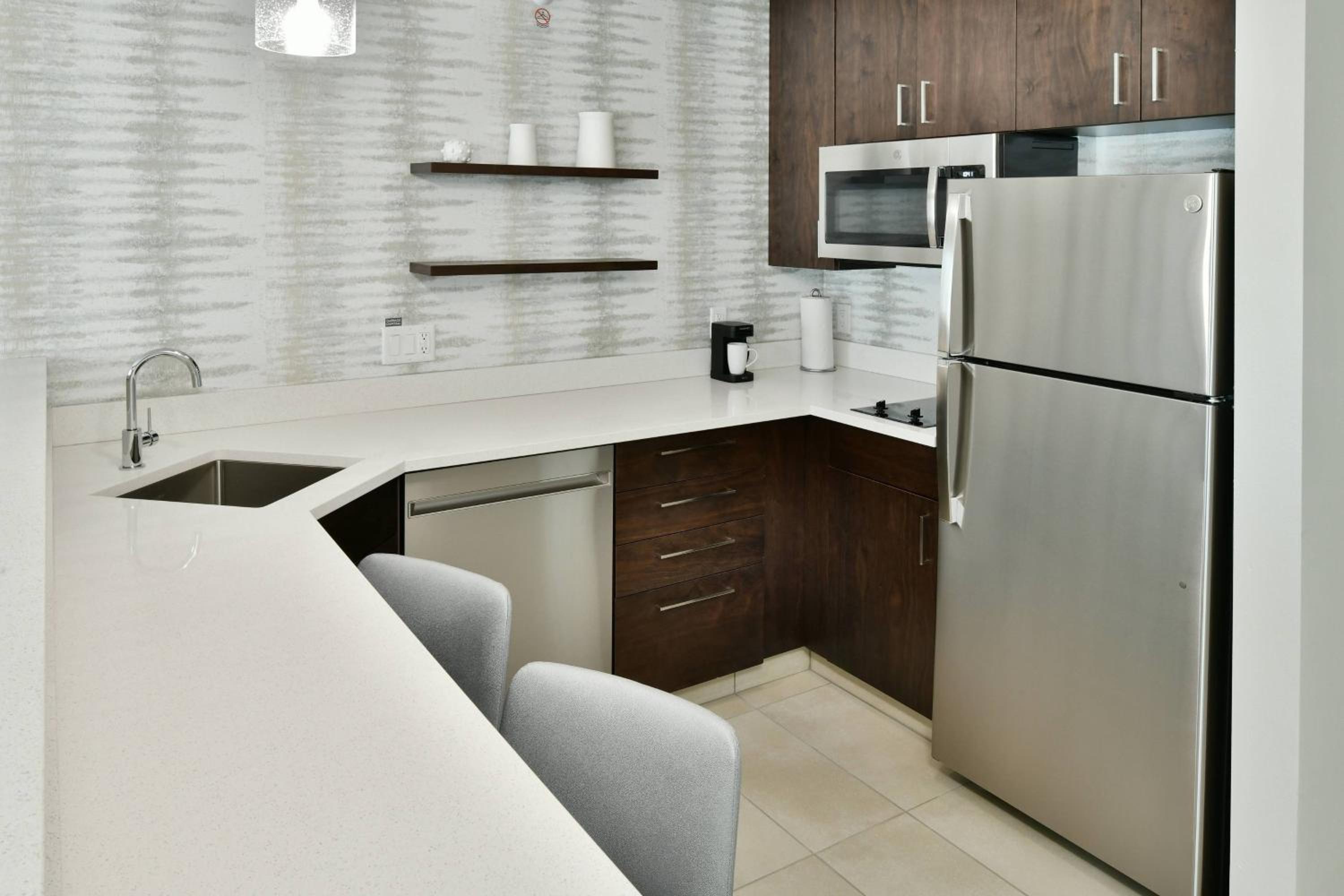 One-Bedroom King Suite with Sofa Bed and Roll-in Shower - Mobility Accessible