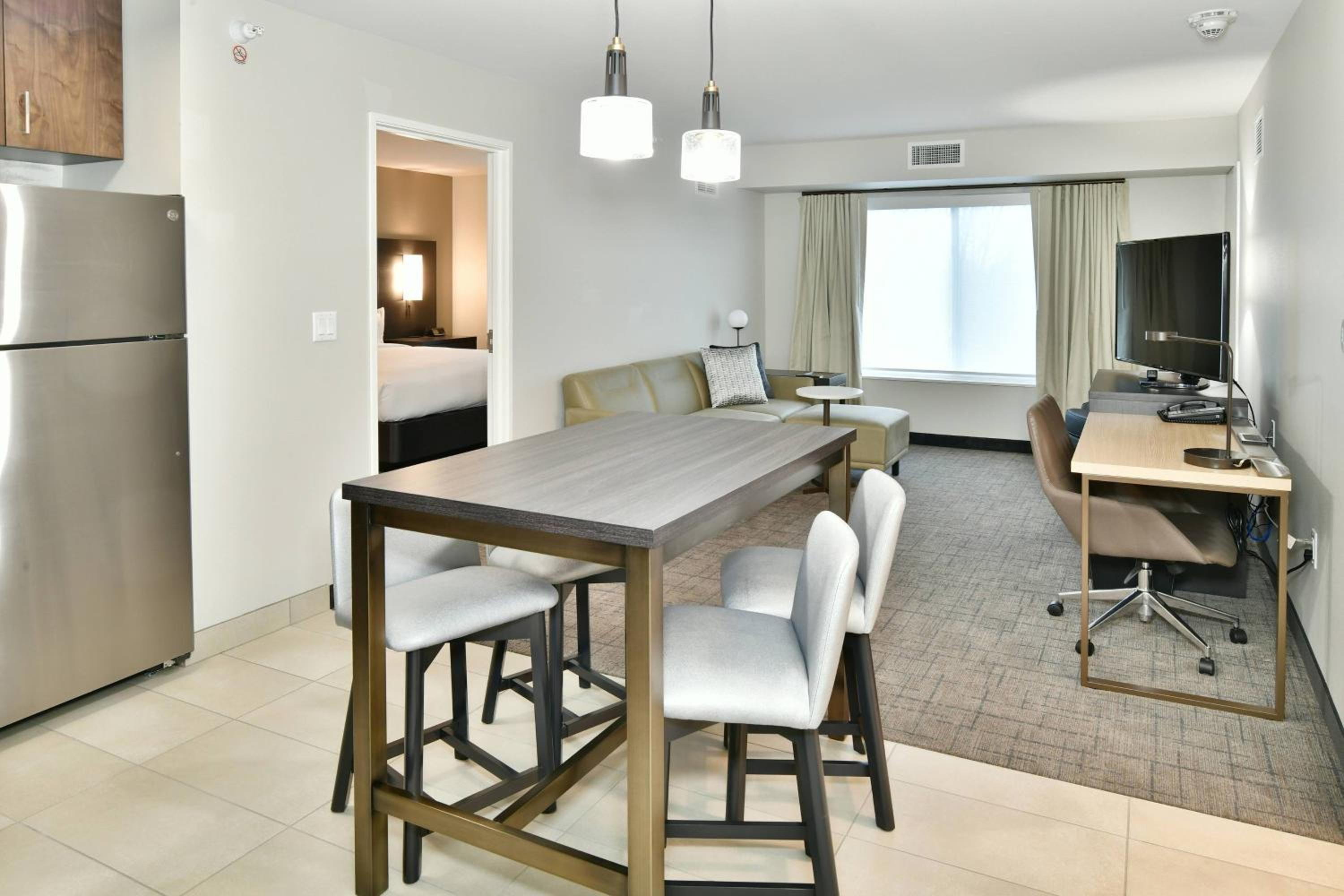 One-Bedroom Suite with Two Queen Beds with Sofa Bed and Roll-In Shower - Mobility Accessible - Photo 7