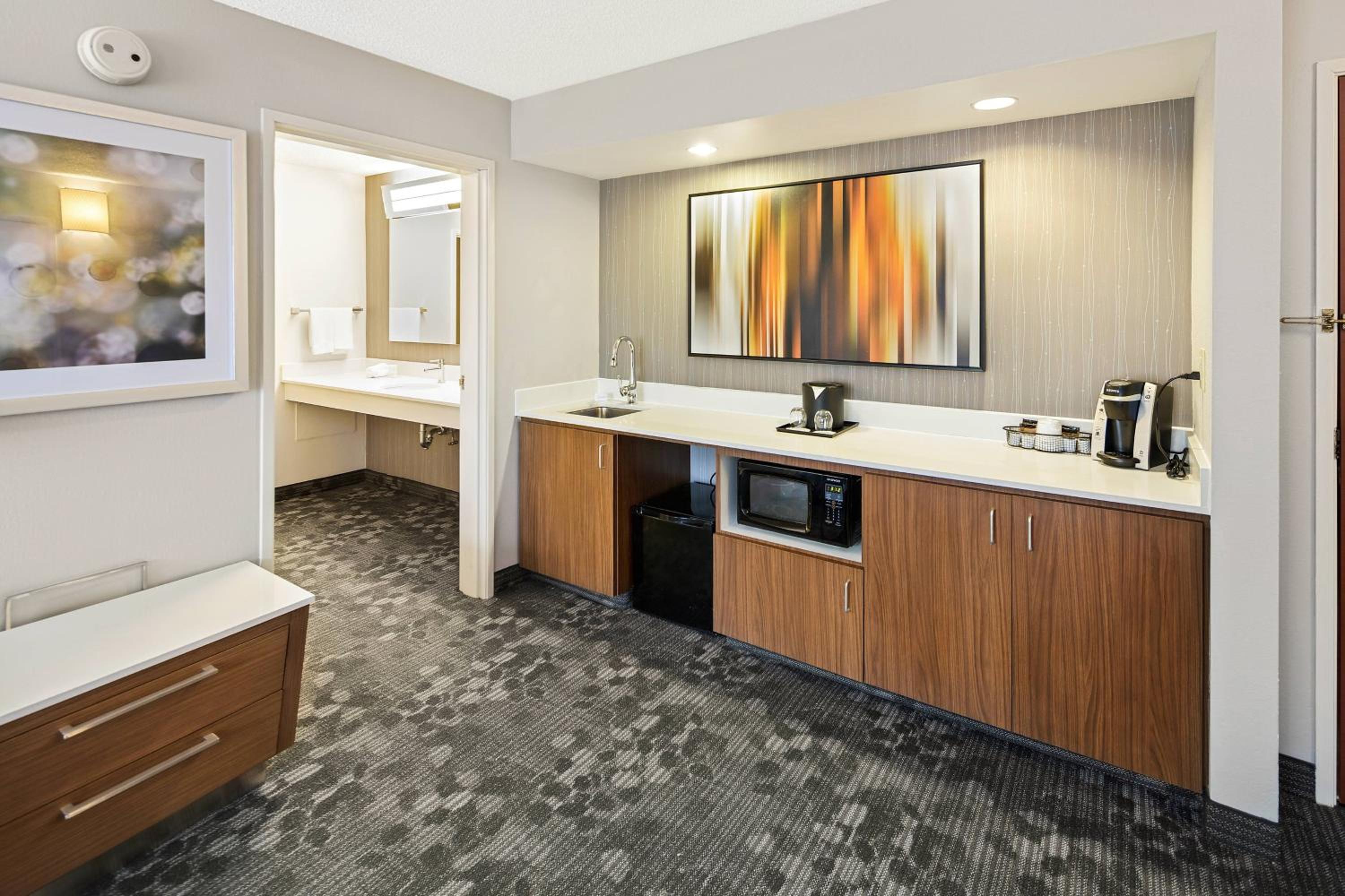Suite, 2 King, Sofa bed photo 3