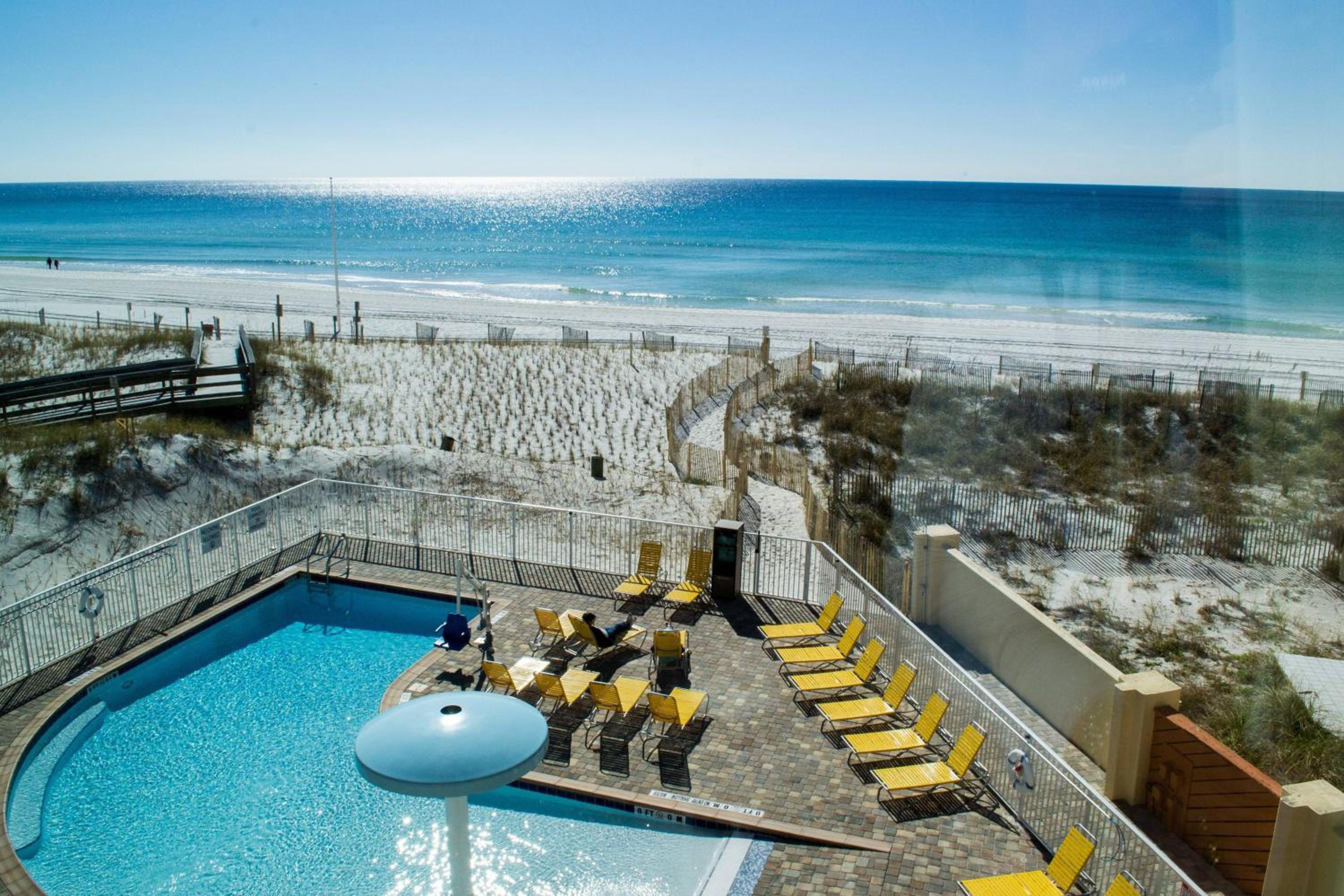 Queen Suite with Sea View