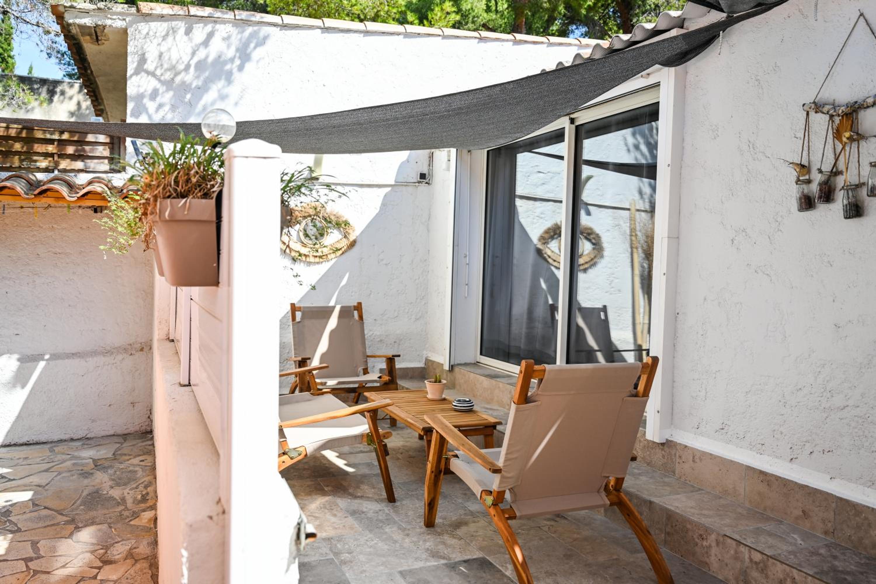 Comfort Quadruple Room with Terrace - Photo 6