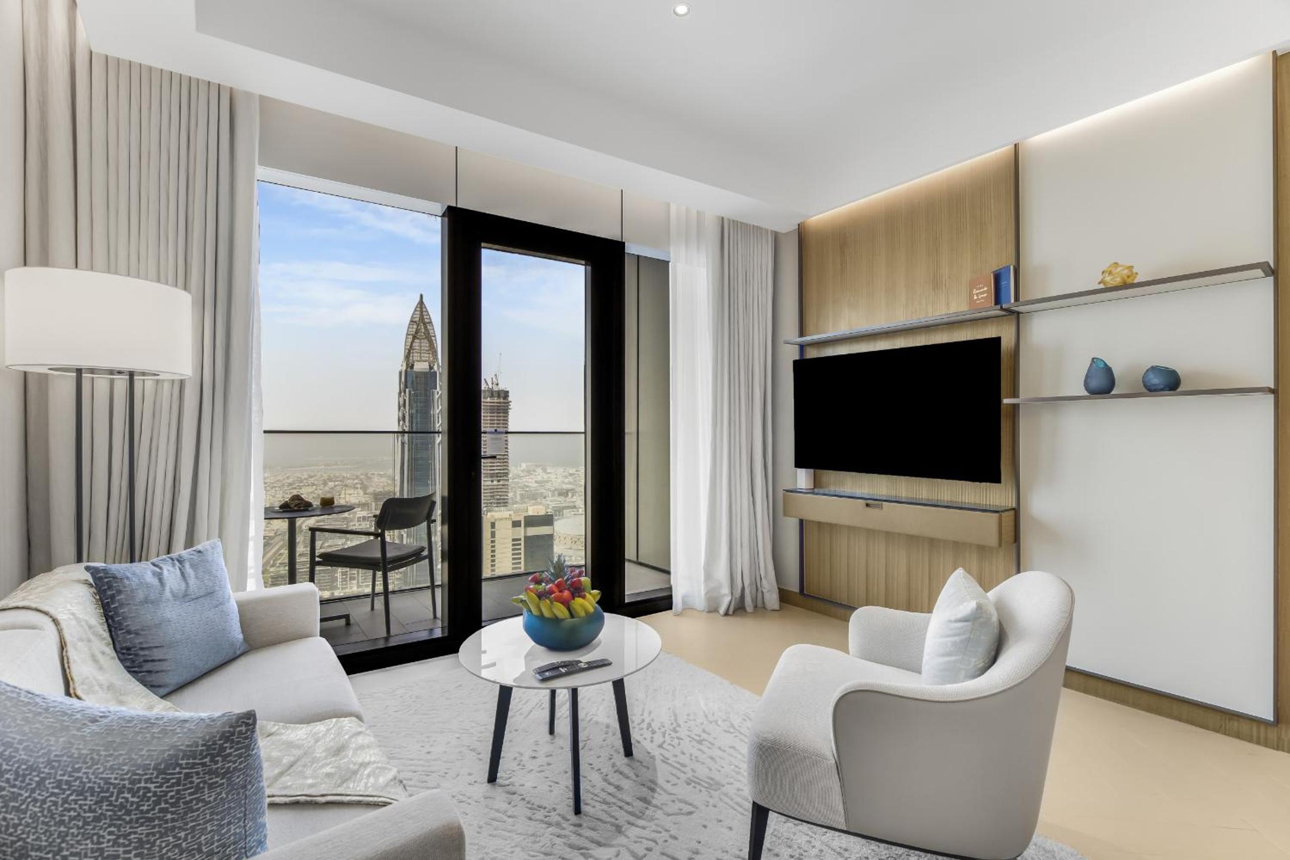 One-Bedroom Apartment with City View photo 1