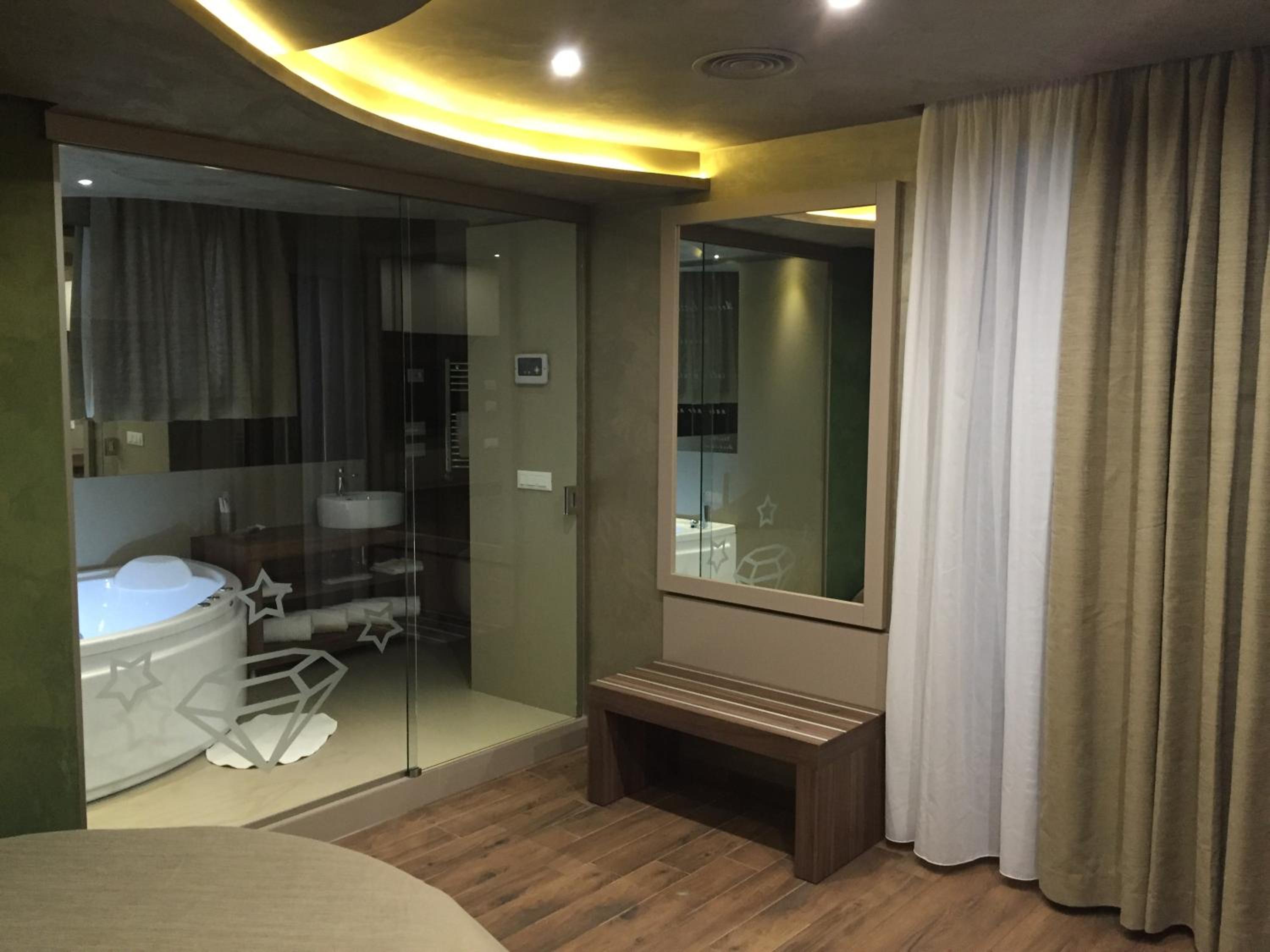 Royal Suite - Photo 3