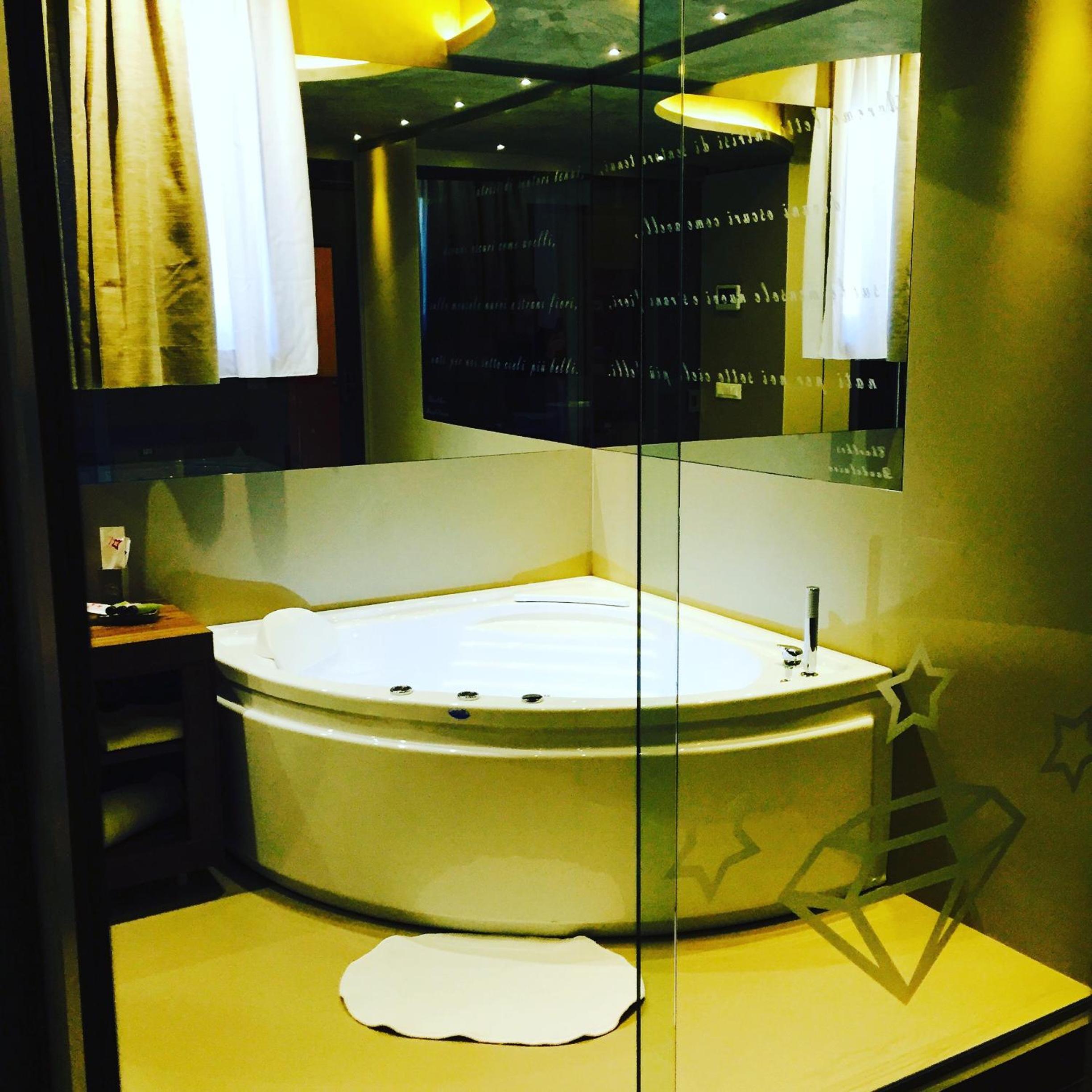 Royal Suite - Photo 16