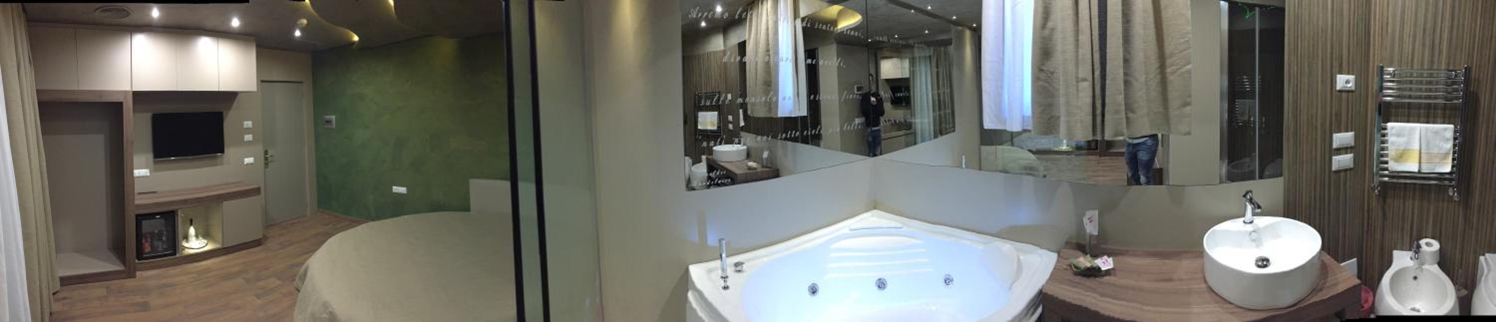 Royal Suite - Photo 17