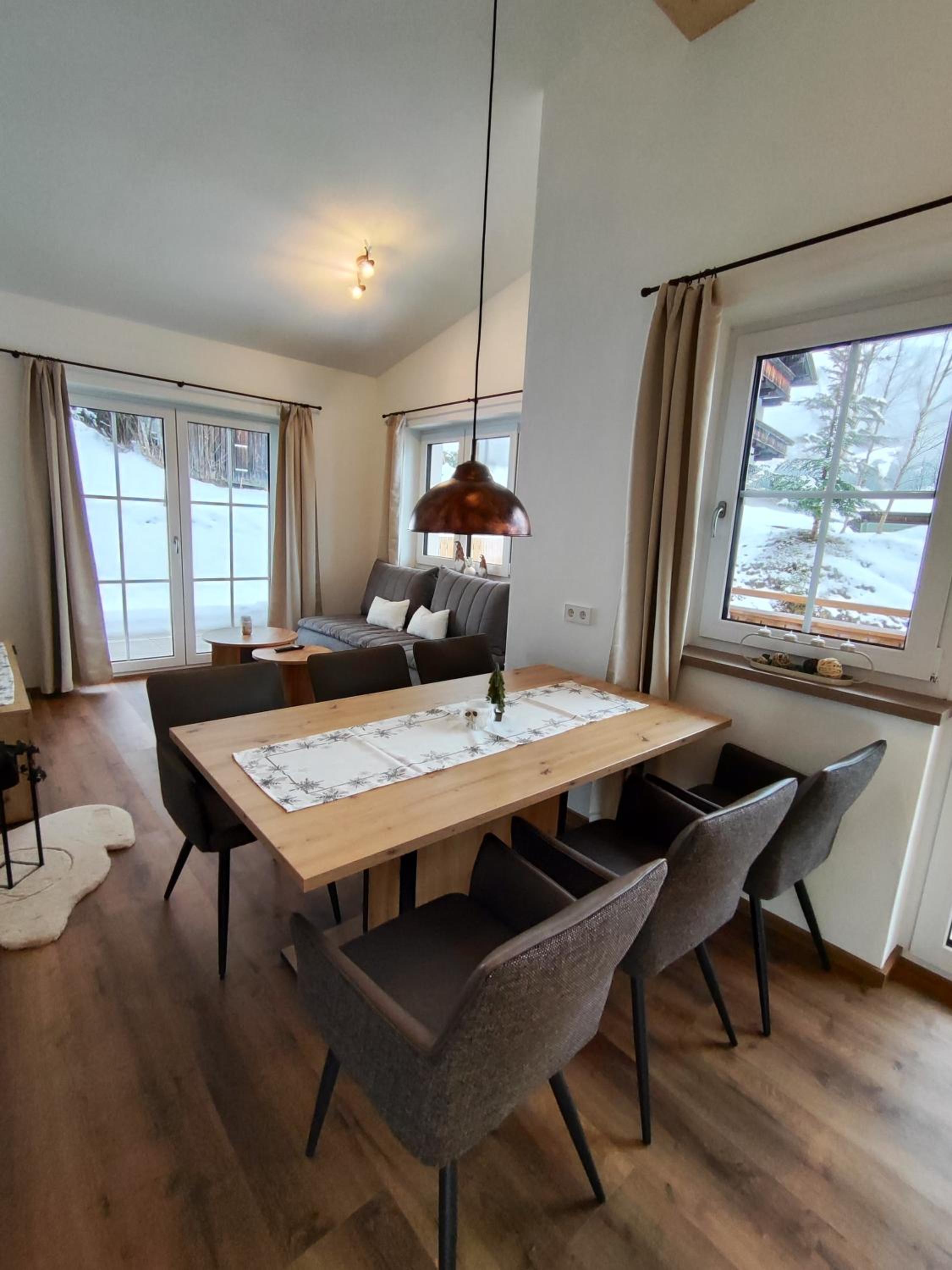 Two-Bedroom Apartment with Mountain View