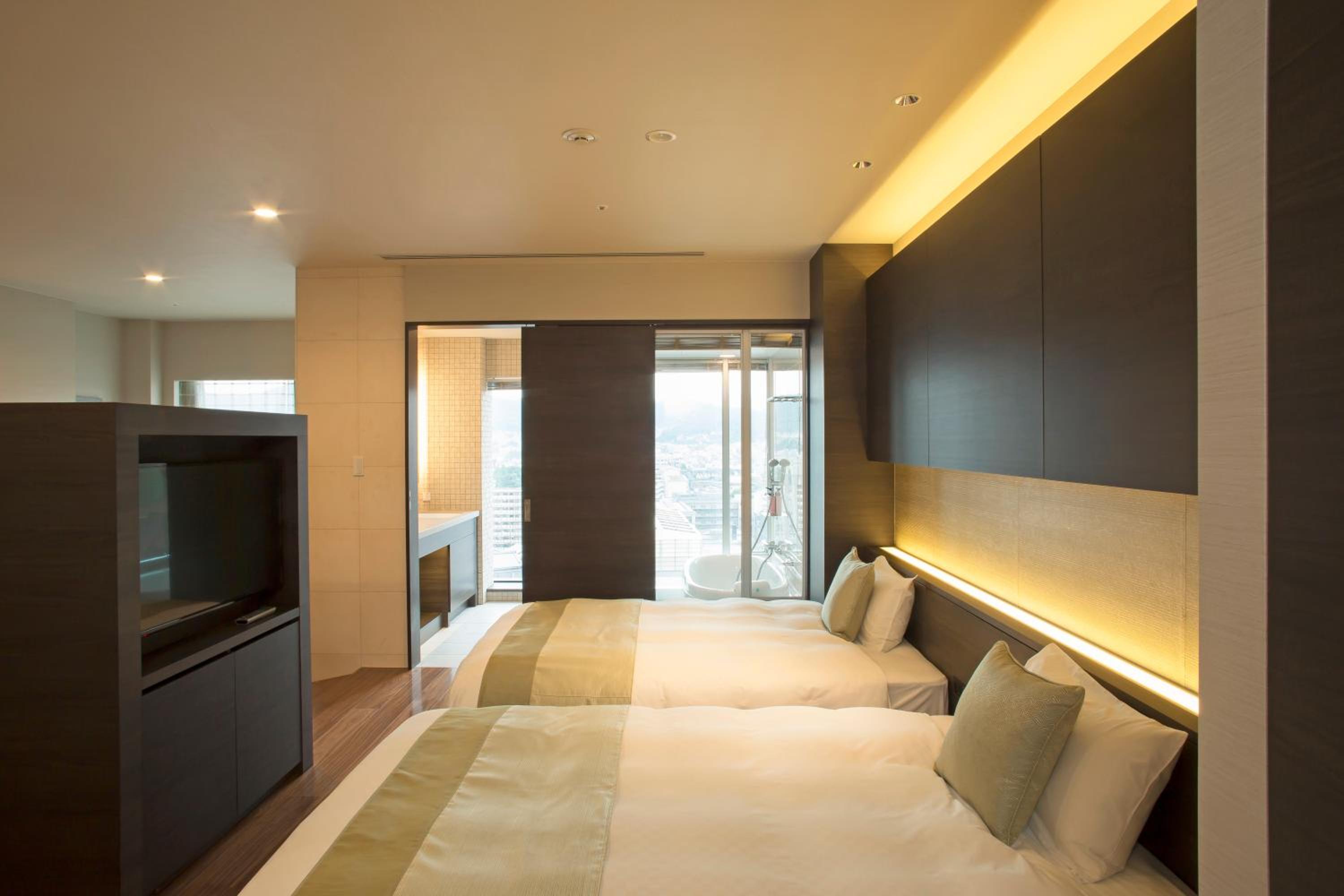 Premium Suite - Non-Smoking - Photo 1