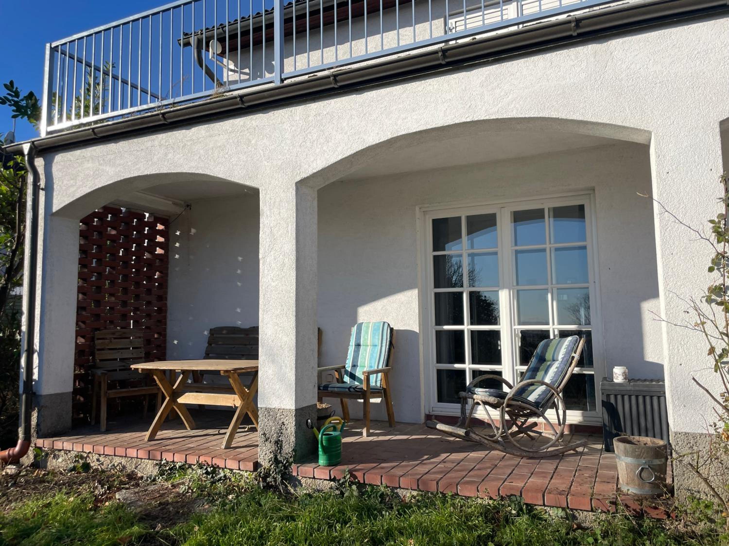One-Bedroom Apartment with Terrace photo 1