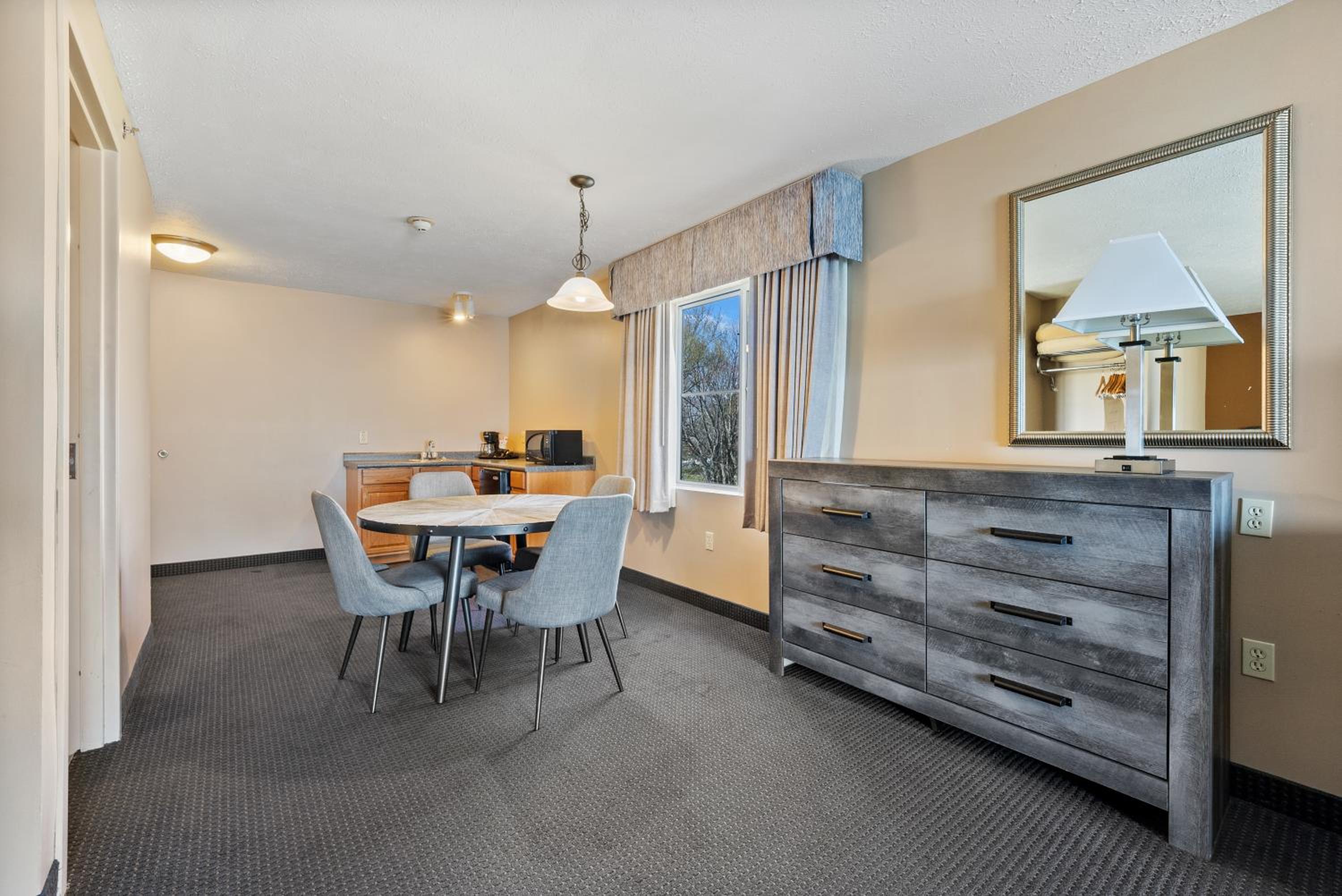 Family Suite - Photo 16