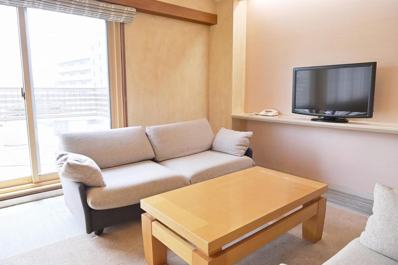 Deluxe Family Suite photo 2
