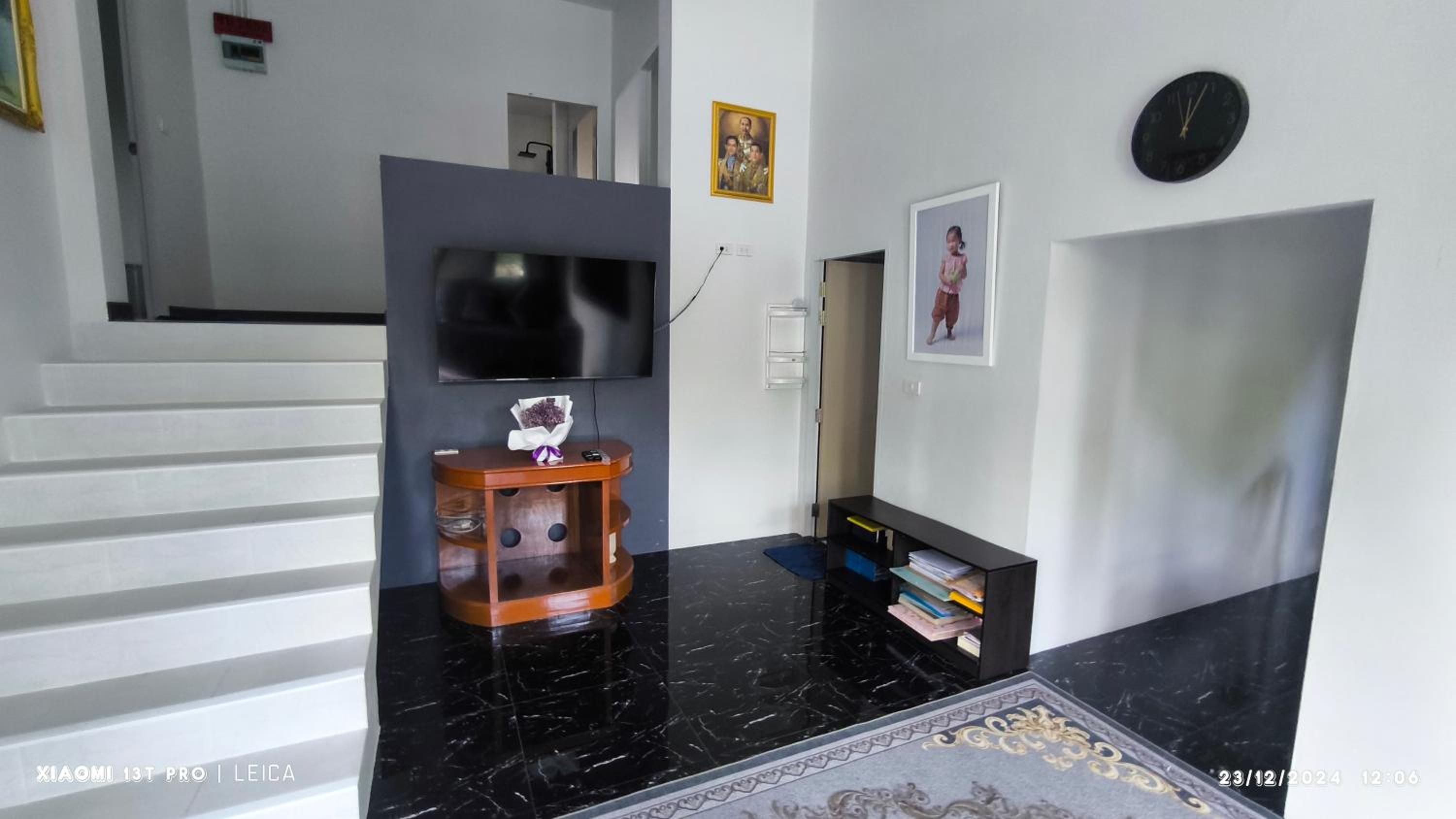 Two-Bedroom House - Photo 9