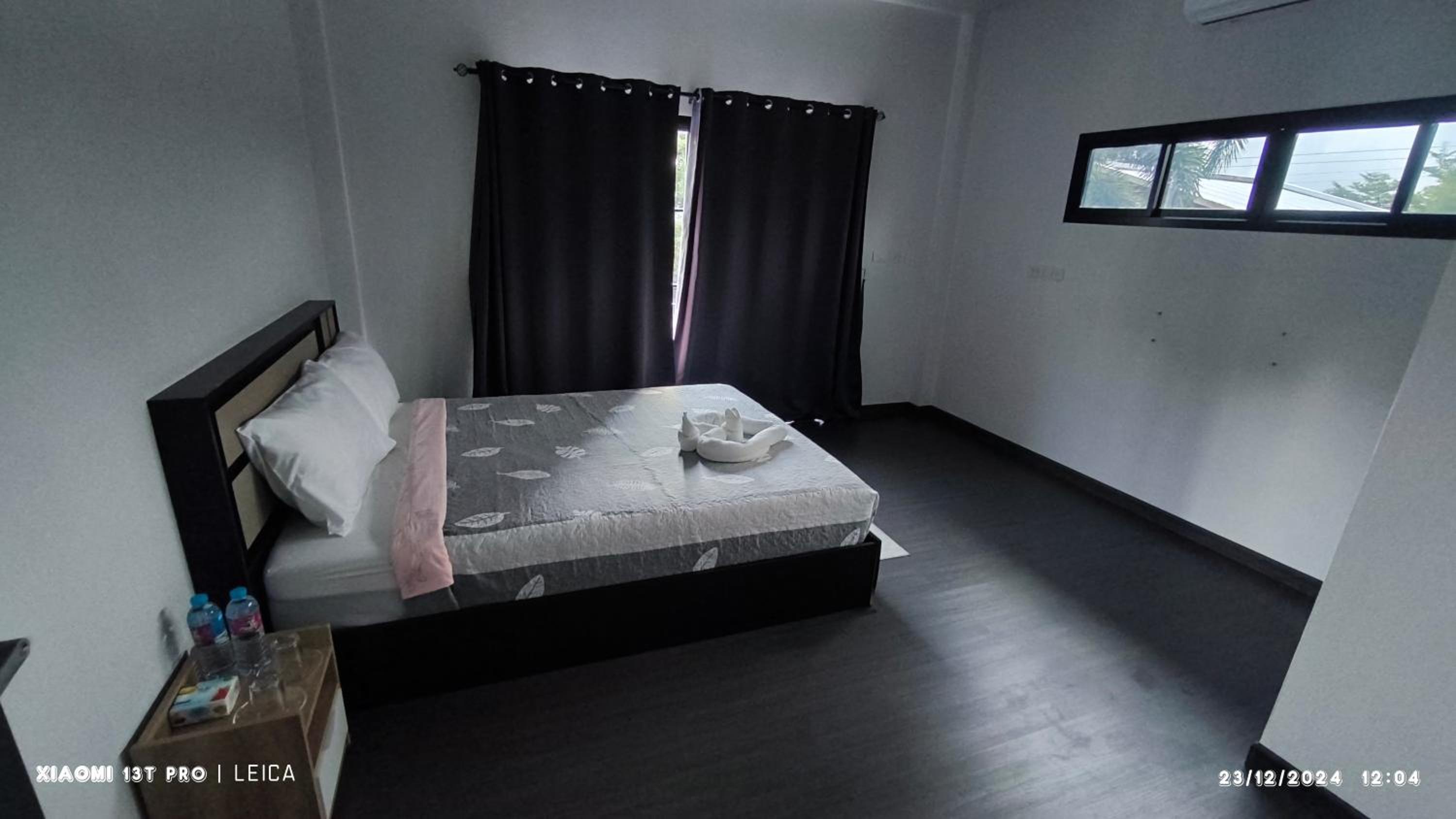 Two-Bedroom House - Photo 21