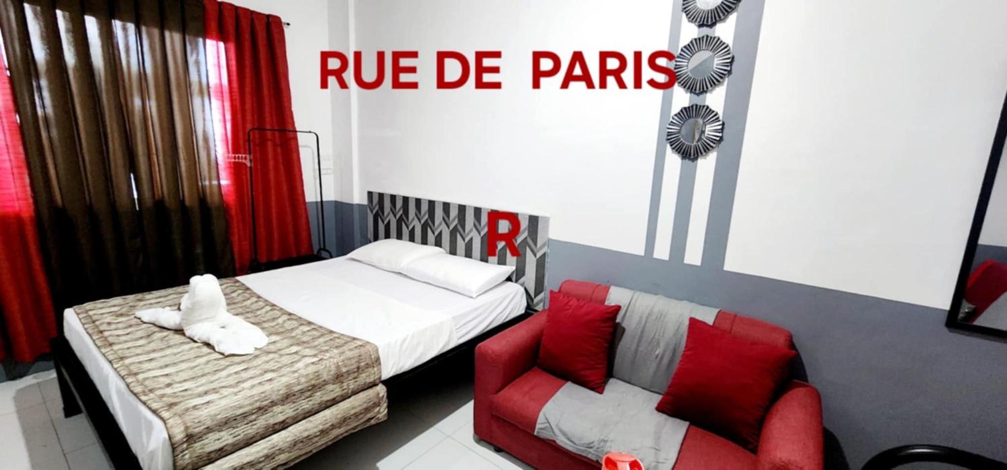Deluxe Queen Room