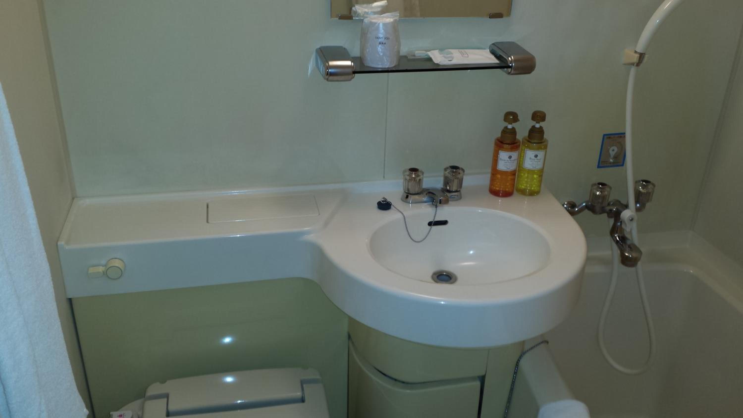 Single Room - Non-Smoking photo 3