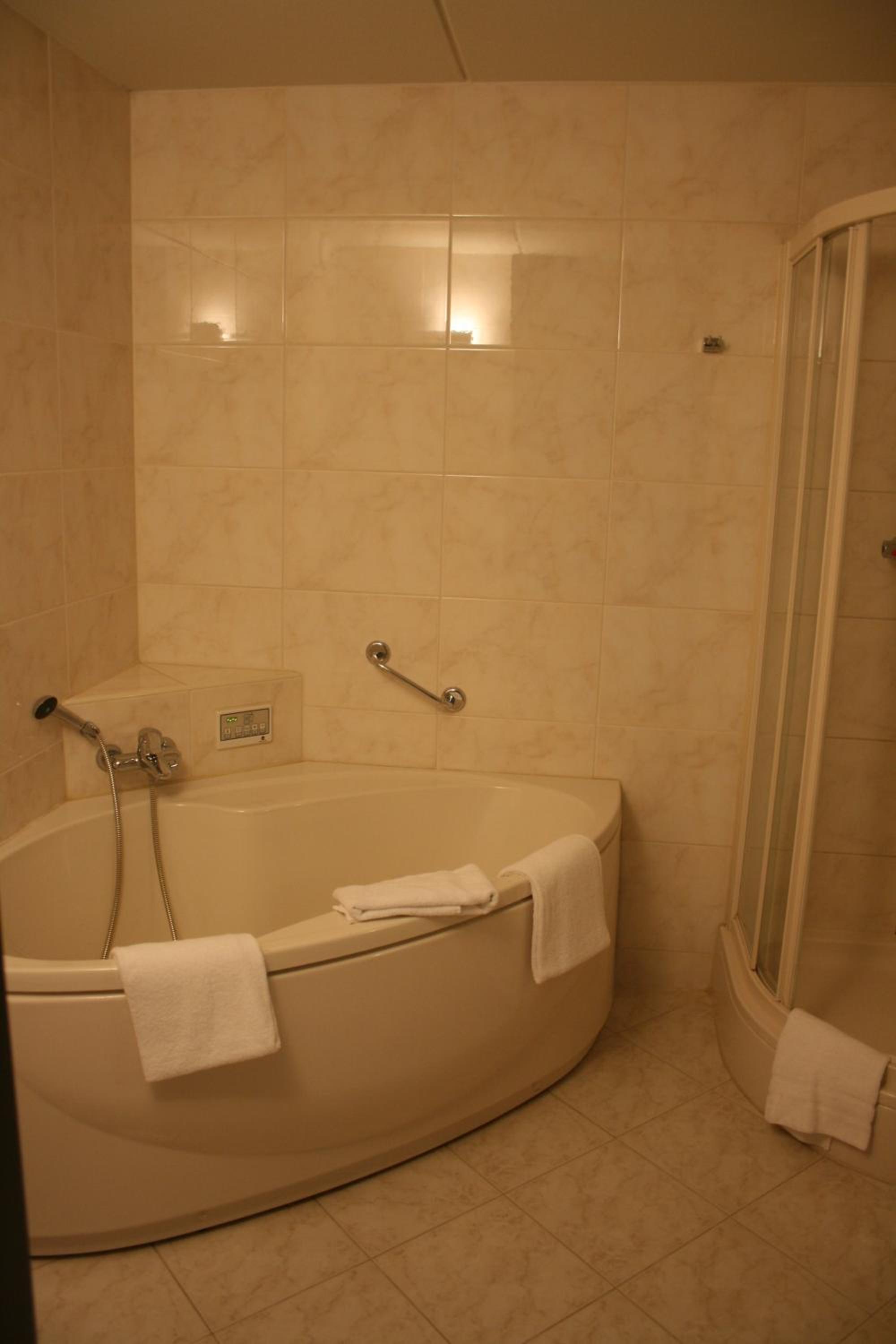 Standard Double Room photo 3