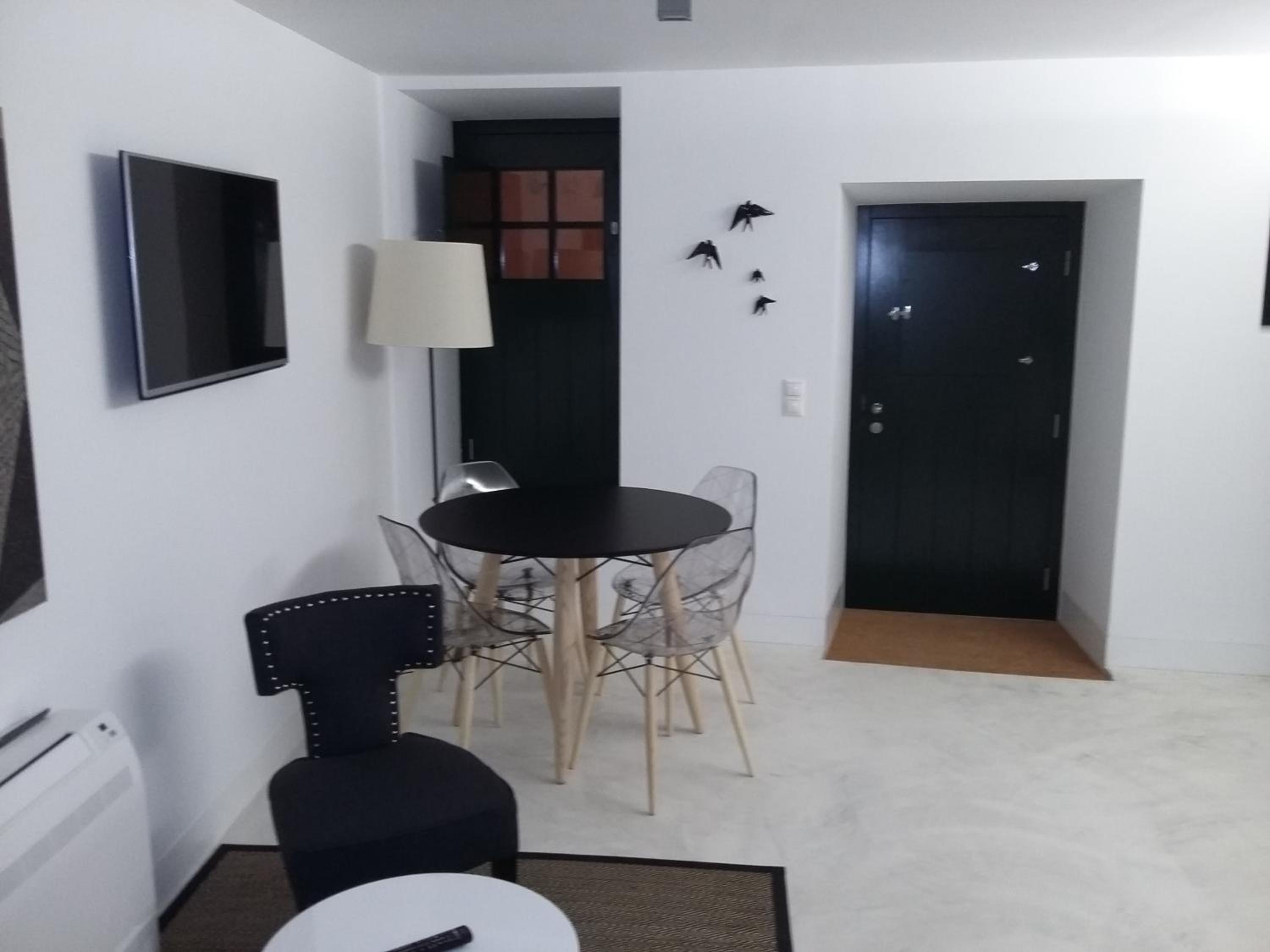 Studio Apartment with Kitchenette