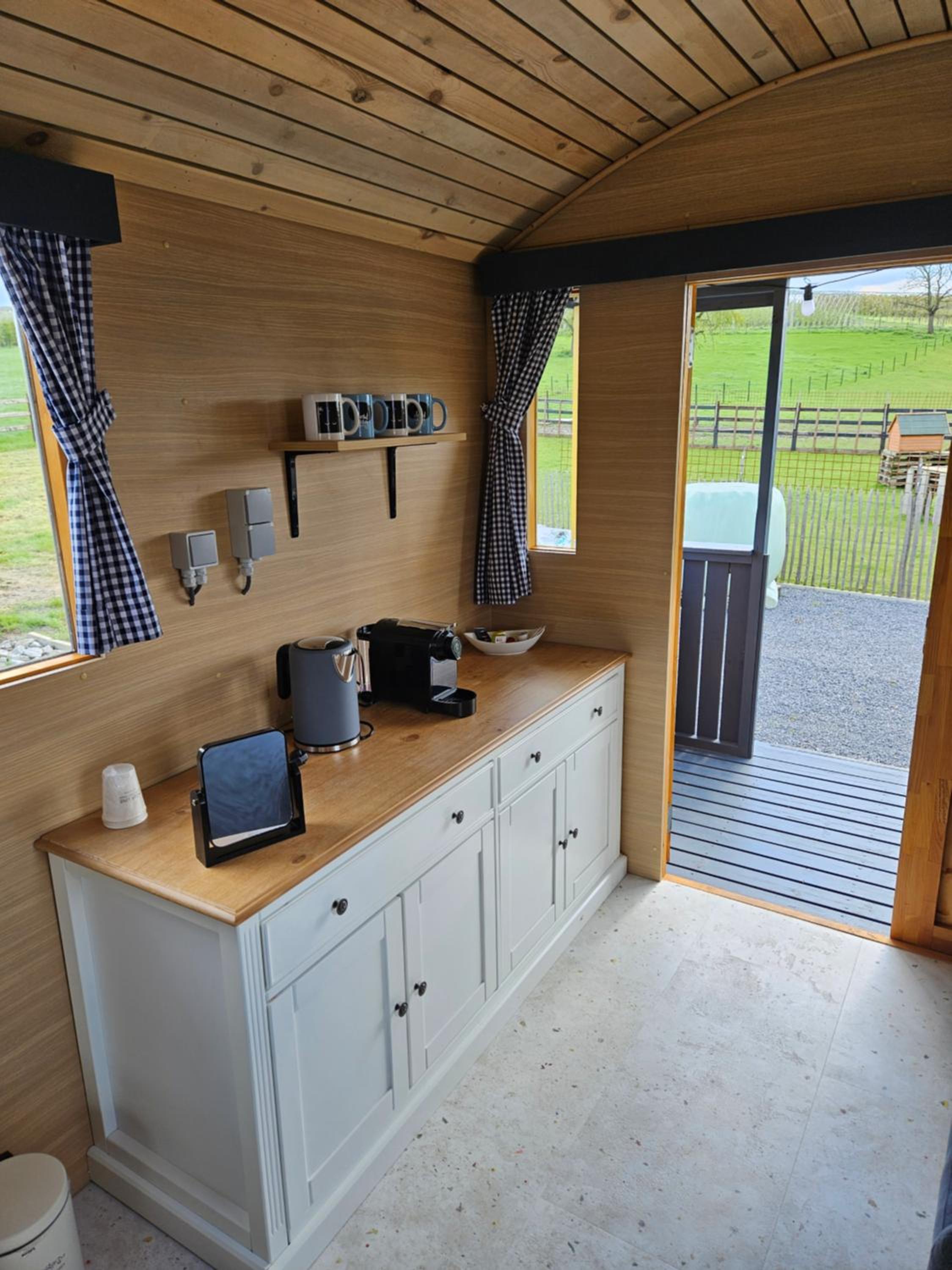 Caravan photo 3