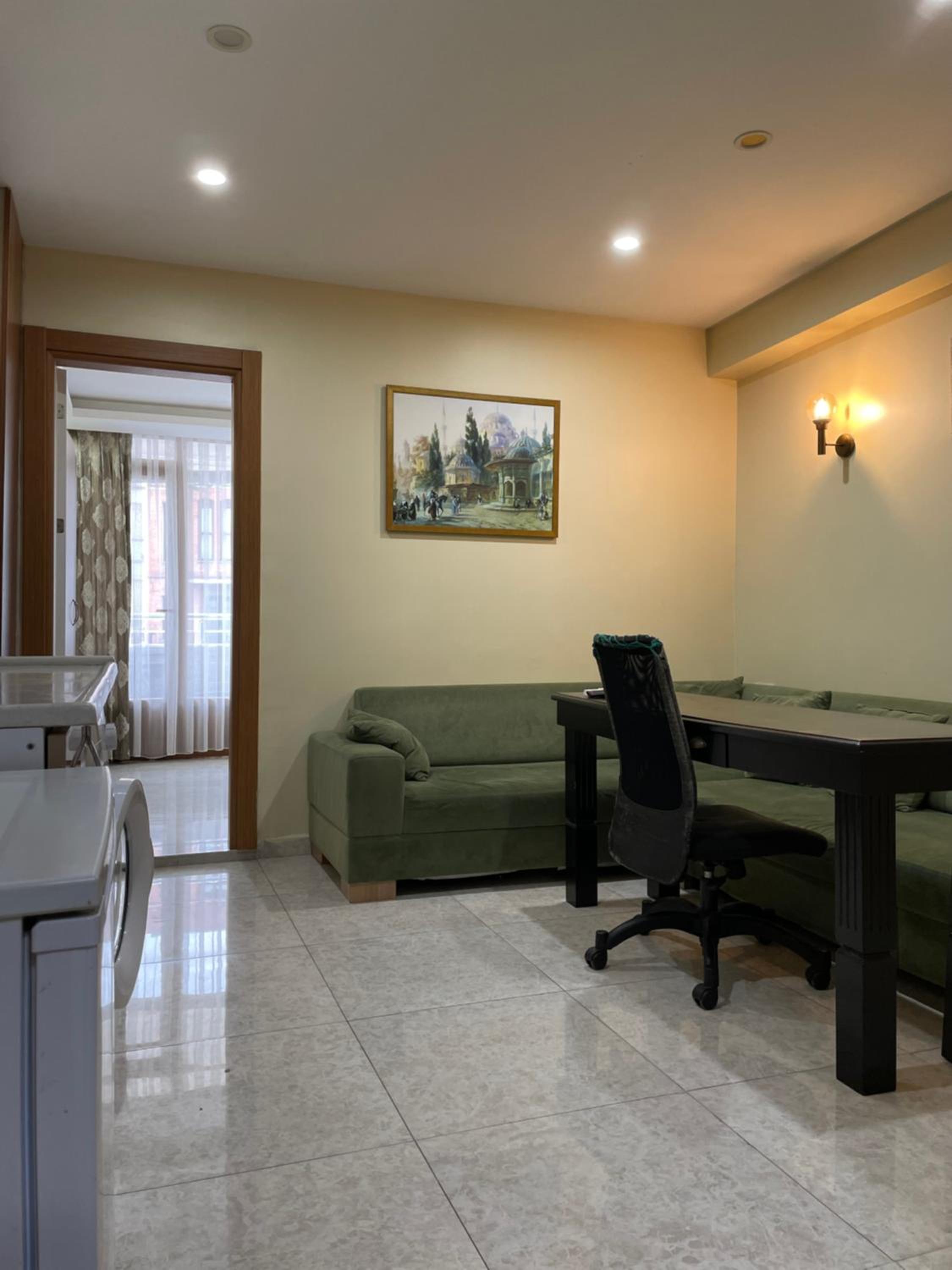 One-Bedroom Apartment with Balcony and Sea View photo 2