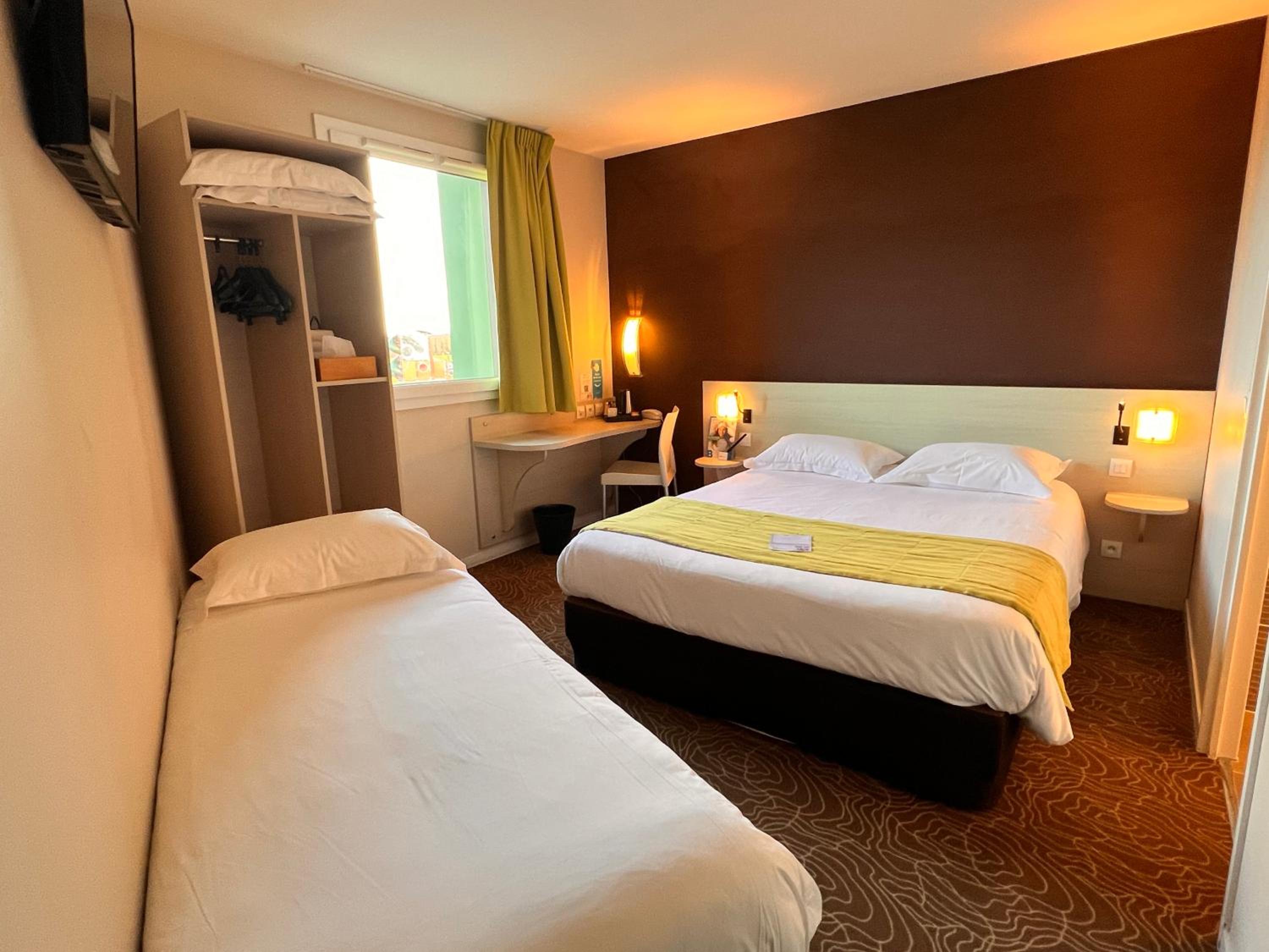 Deluxe Triple Room photo 2