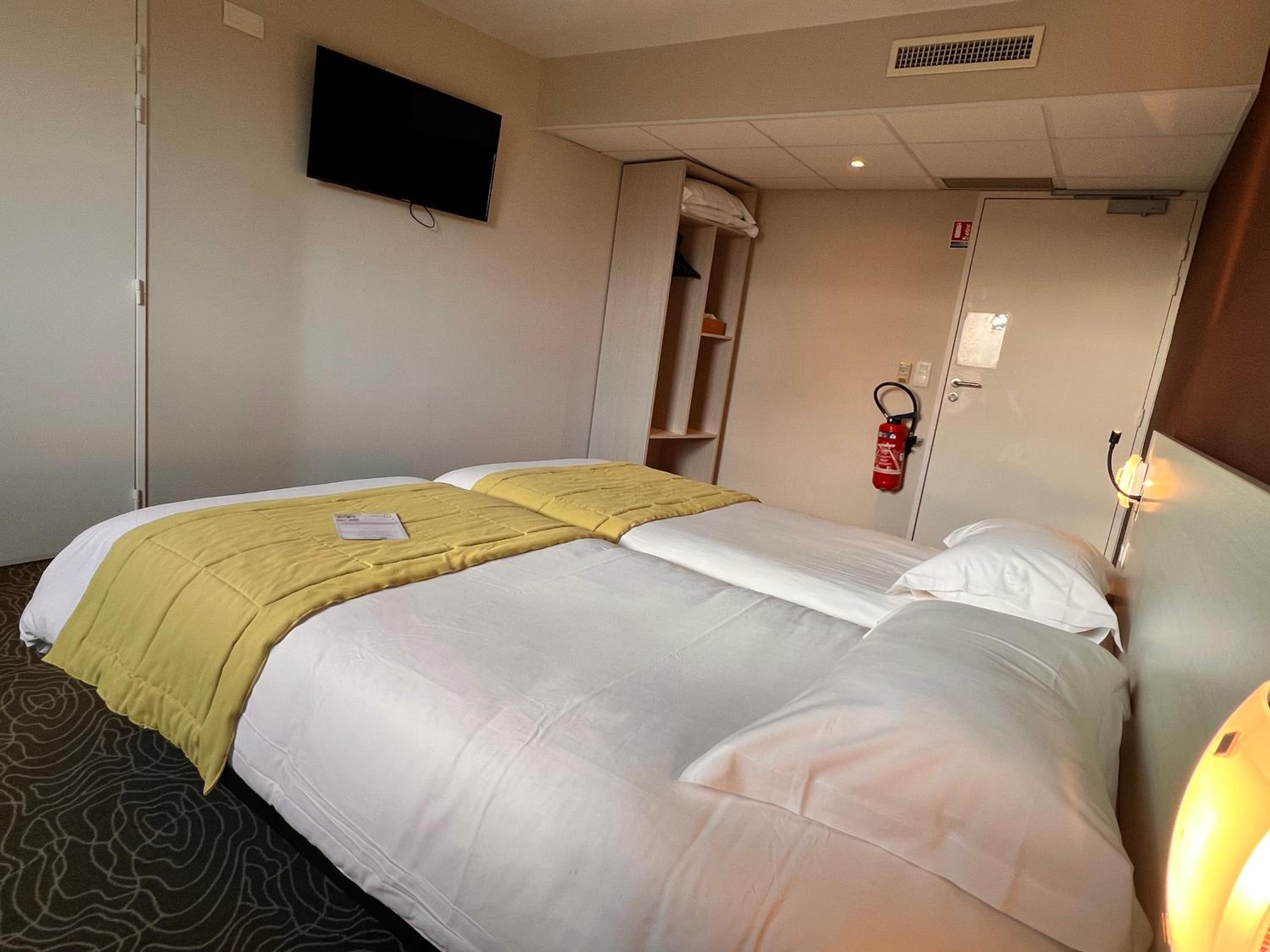Superior Twin Room photo 3