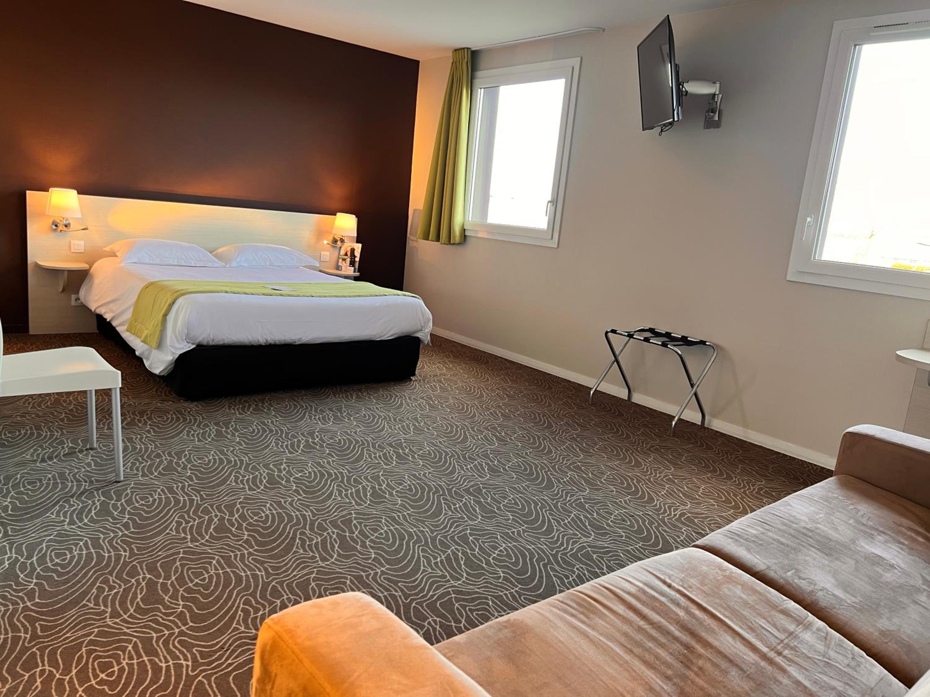Deluxe Suite