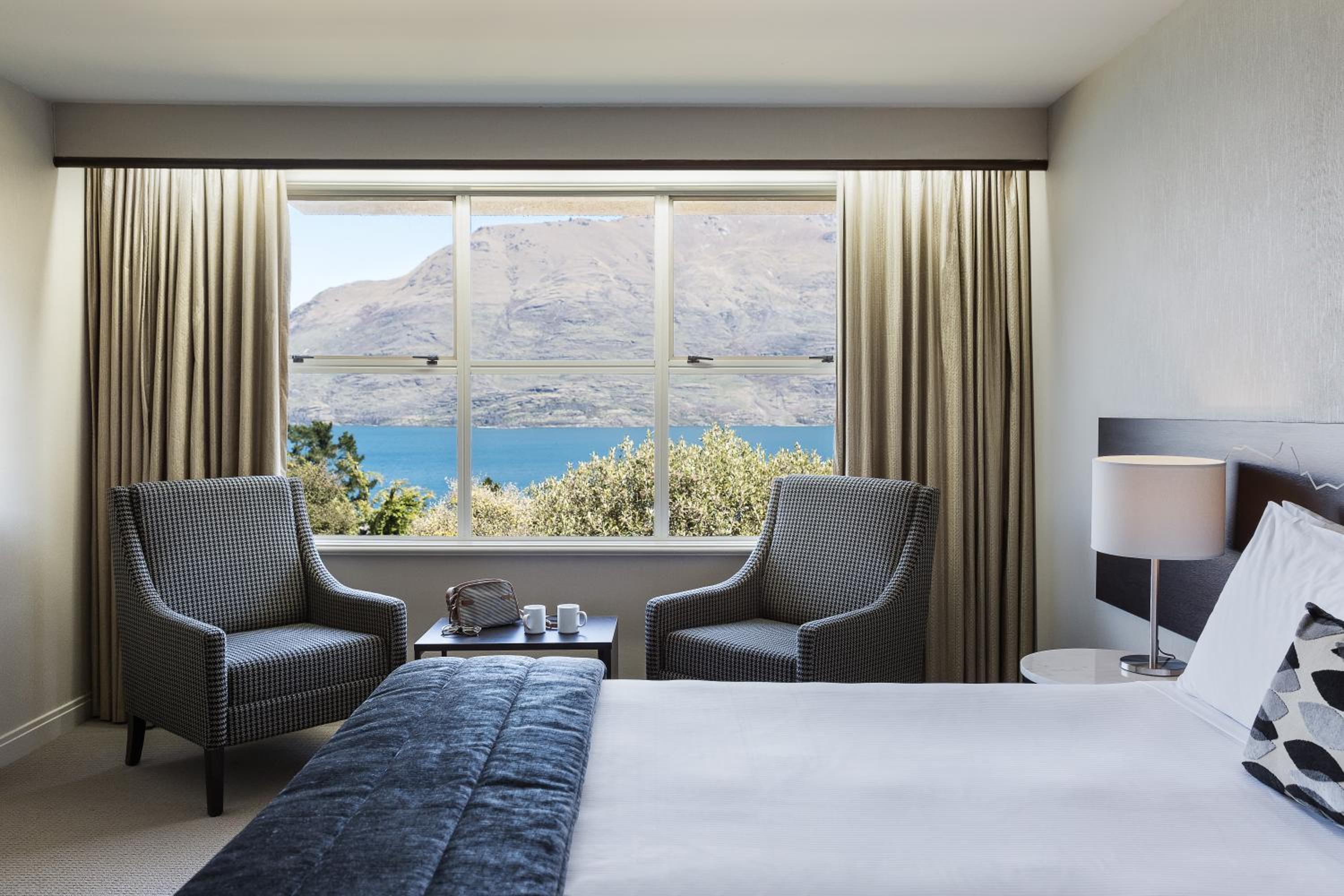 Superior Lake View Room with Two Queen Beds - Photo 5