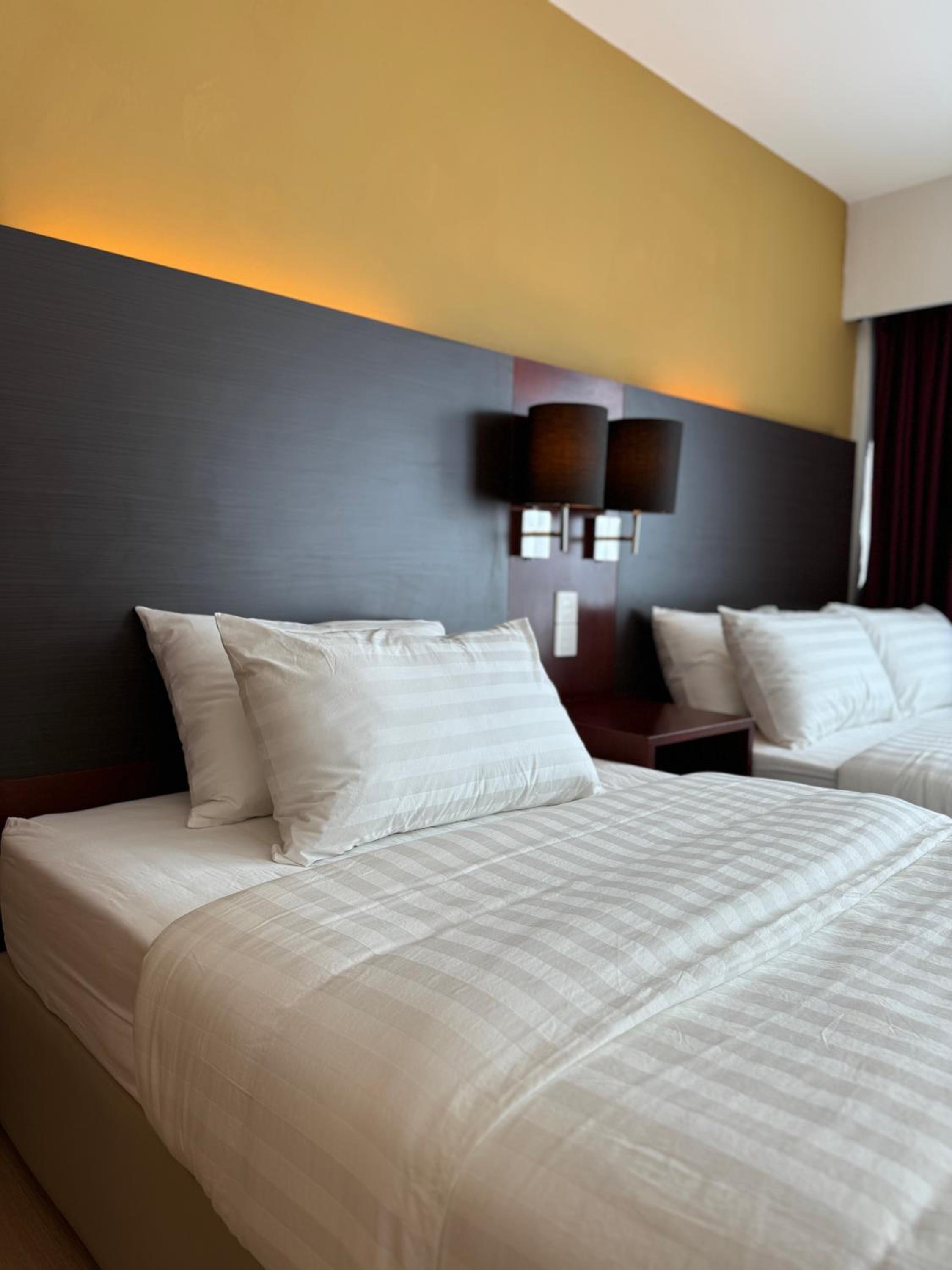 Triple Room with City View