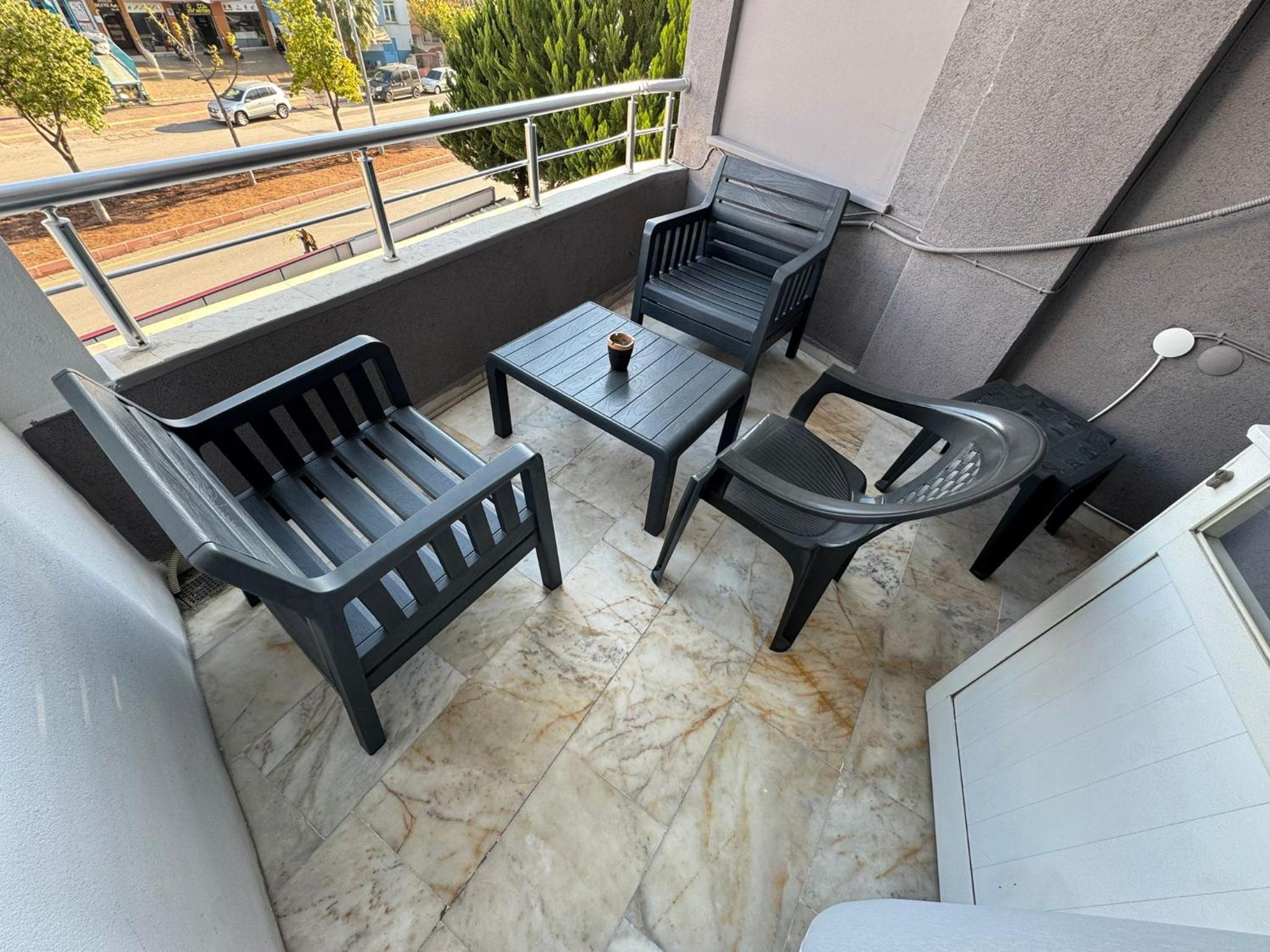 Family Room - Photo 10