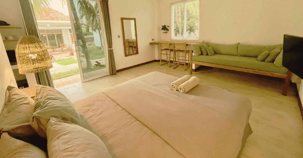 Queen Room with Garden View
