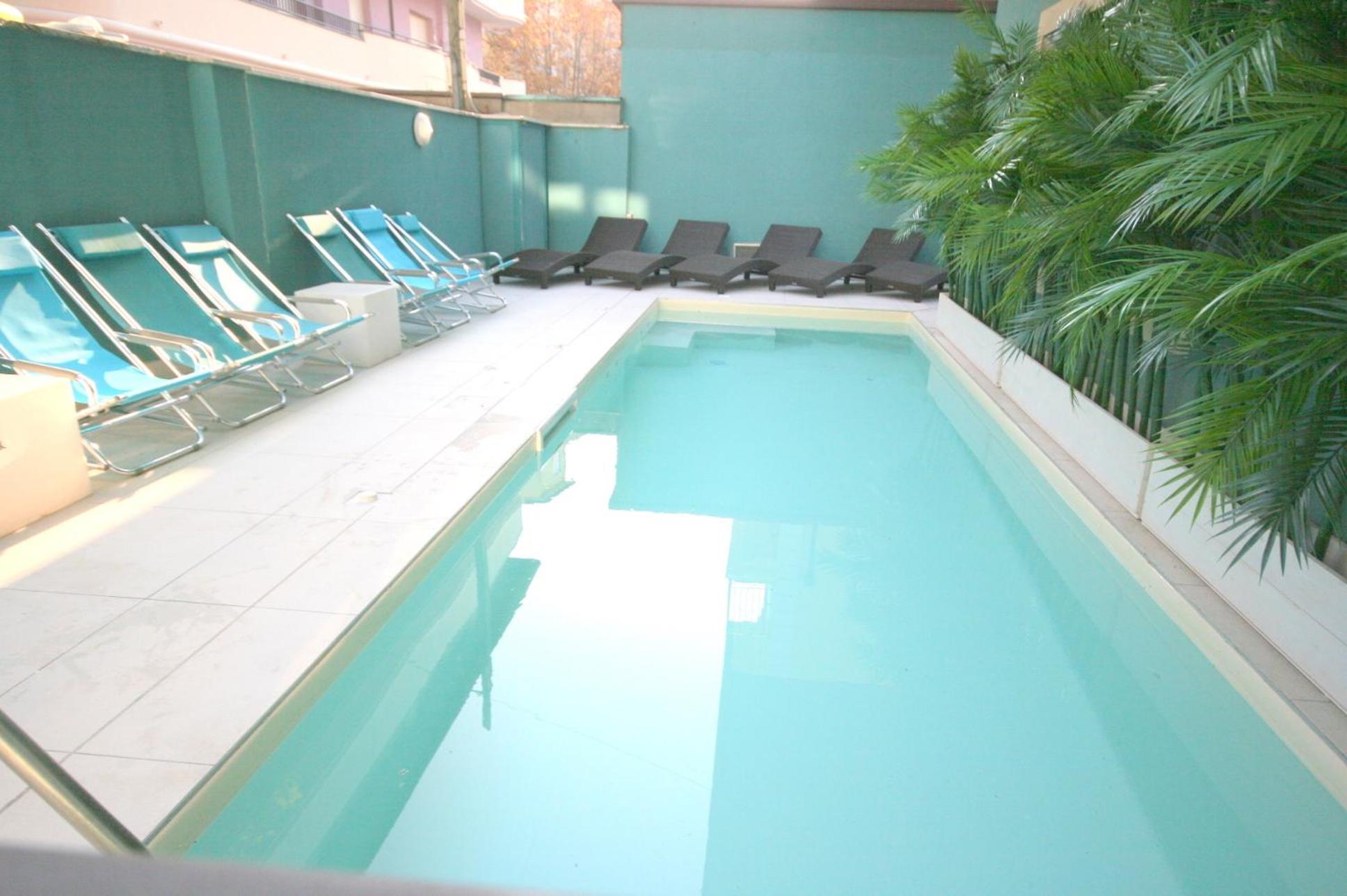 Two-Bedroom Apartment (6 Adults) - Photo 5