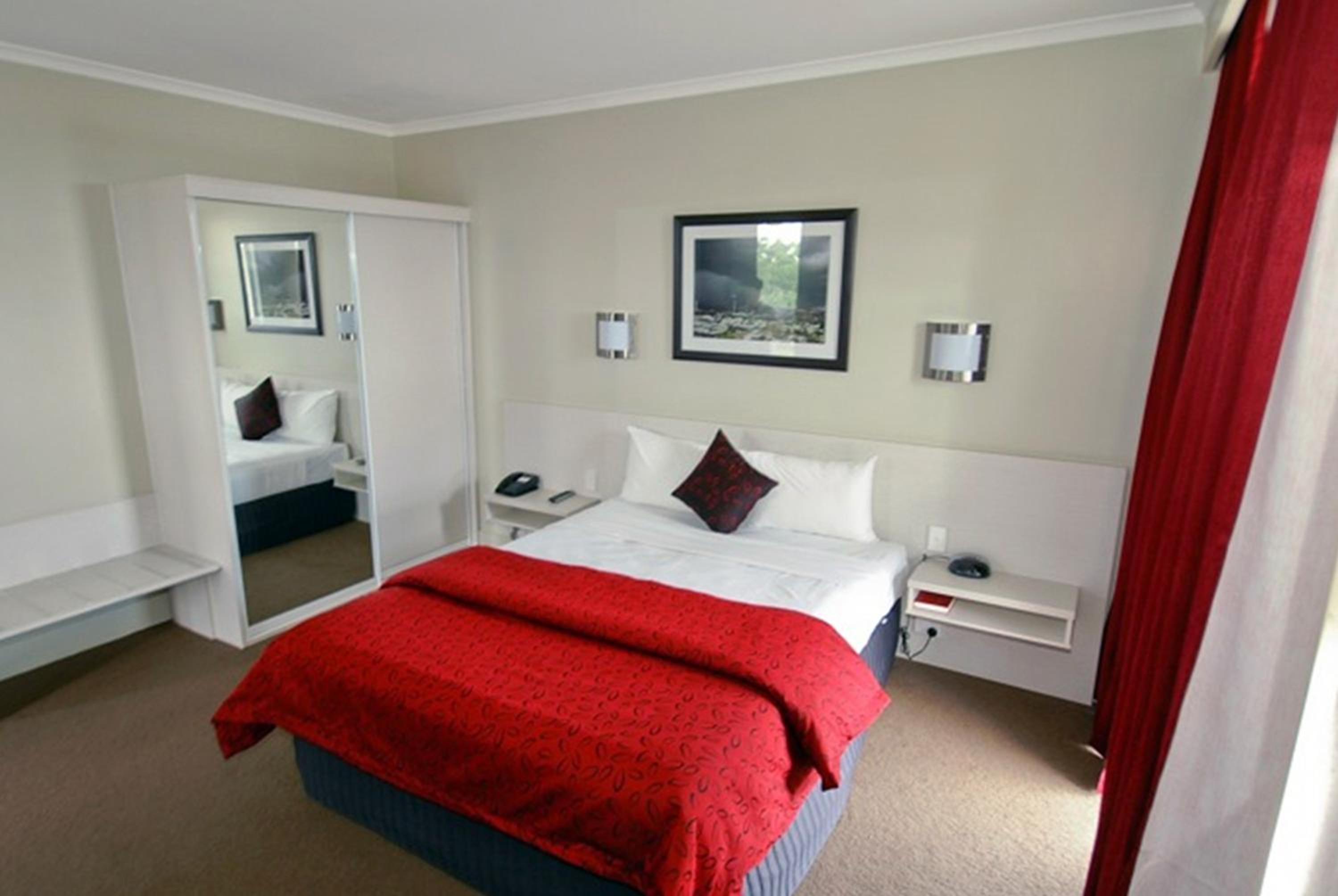 Isa Deluxe Room photo 2