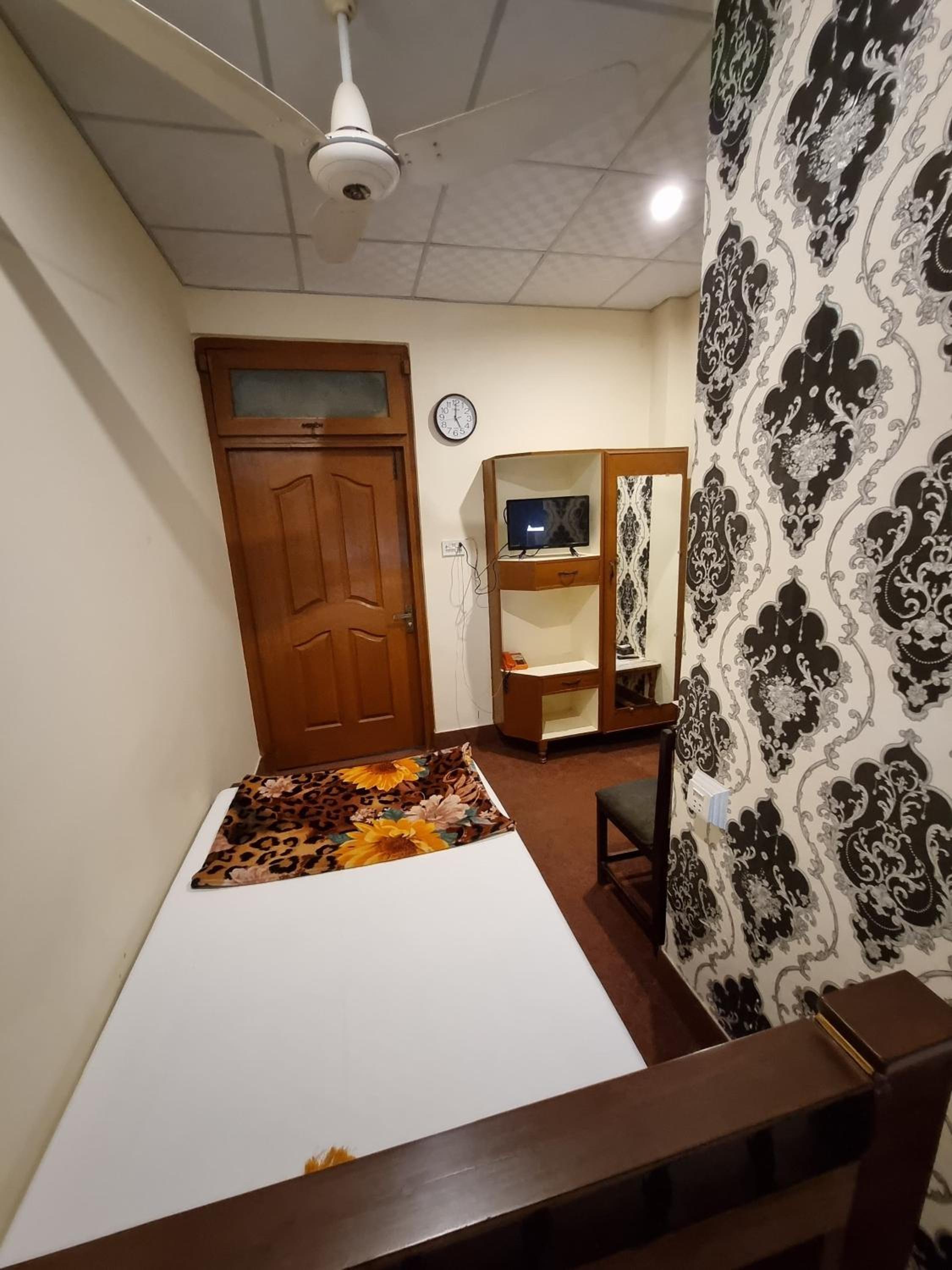 Budget Single Room photo 2
