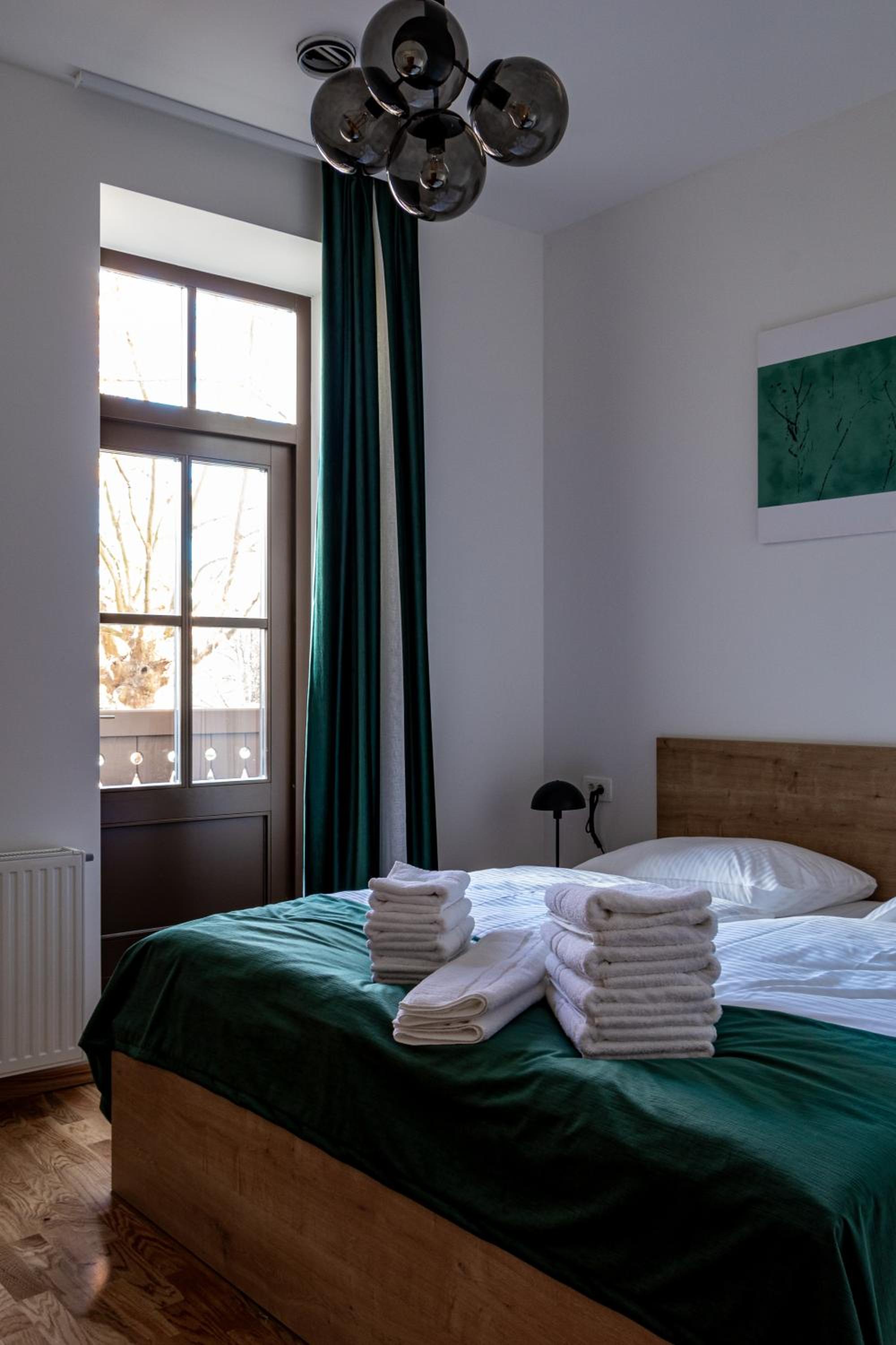 Two-Bedroom Deluxe Apartment with Balcony