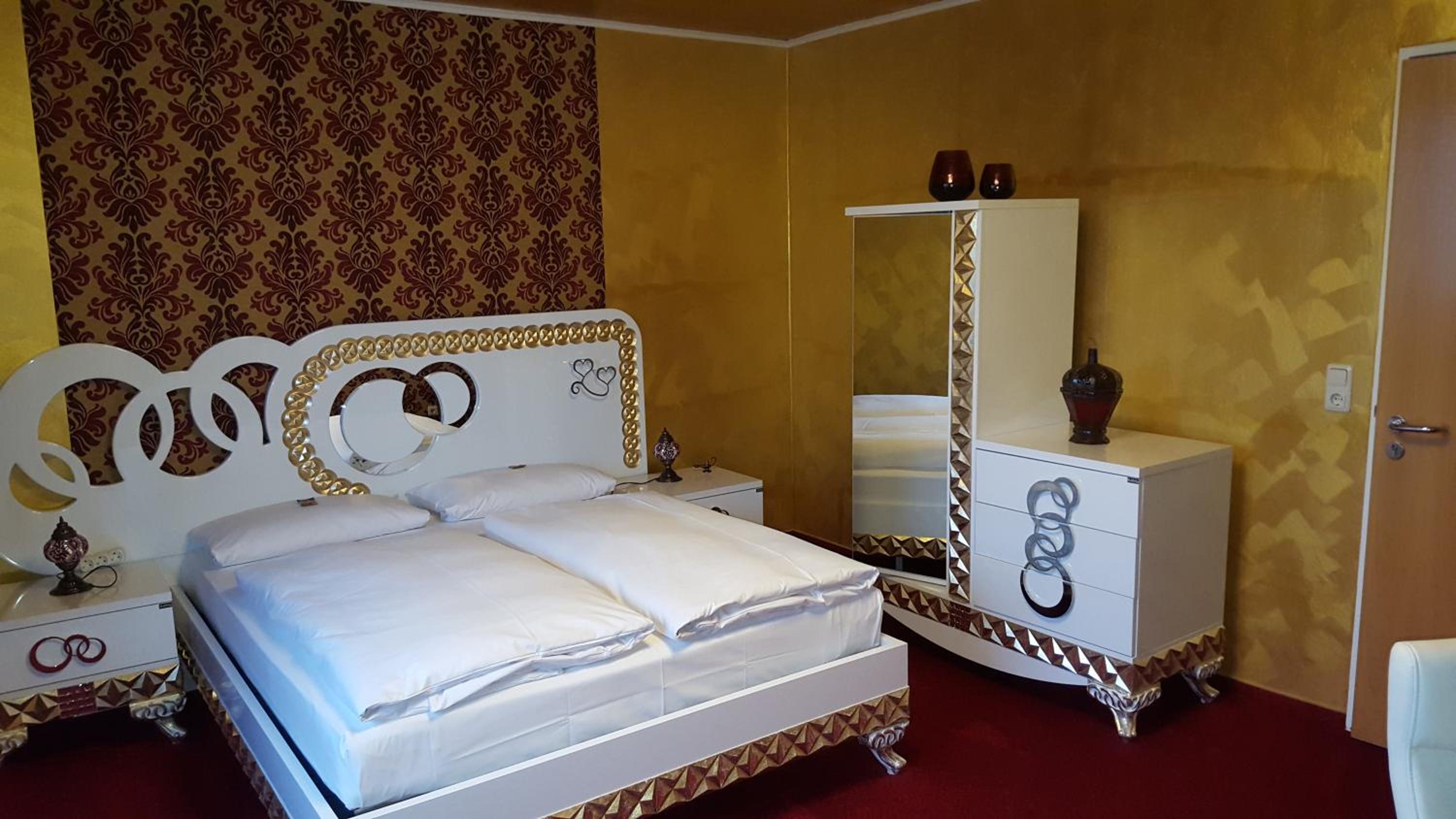 Theme Double Room - Photo 4