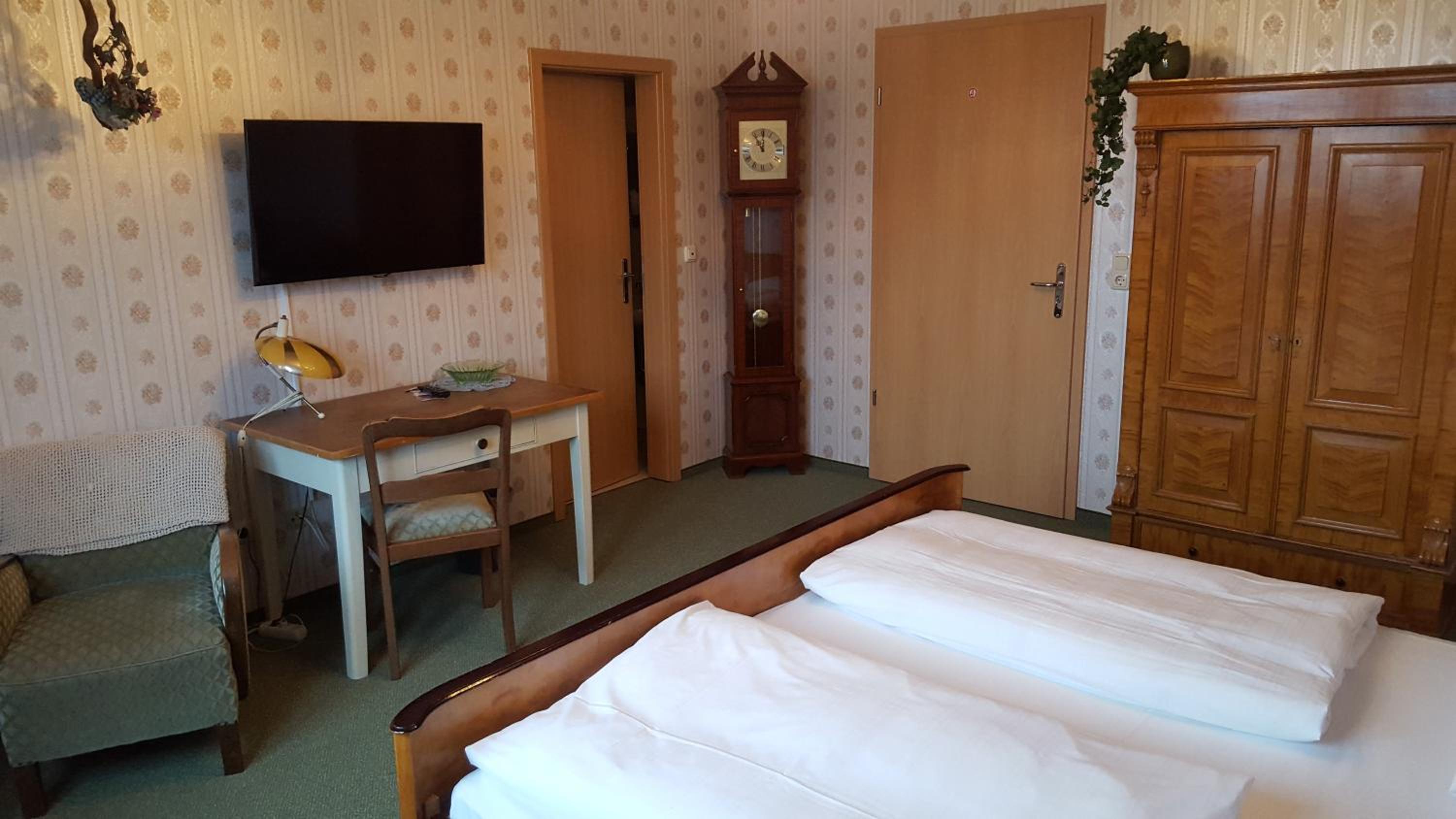 Theme Double Room - Photo 3