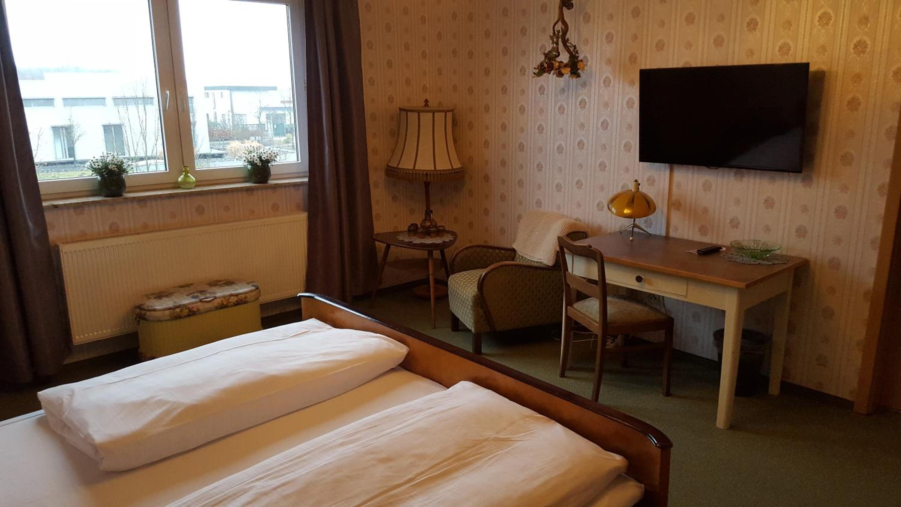 Theme Double Room - Photo 10