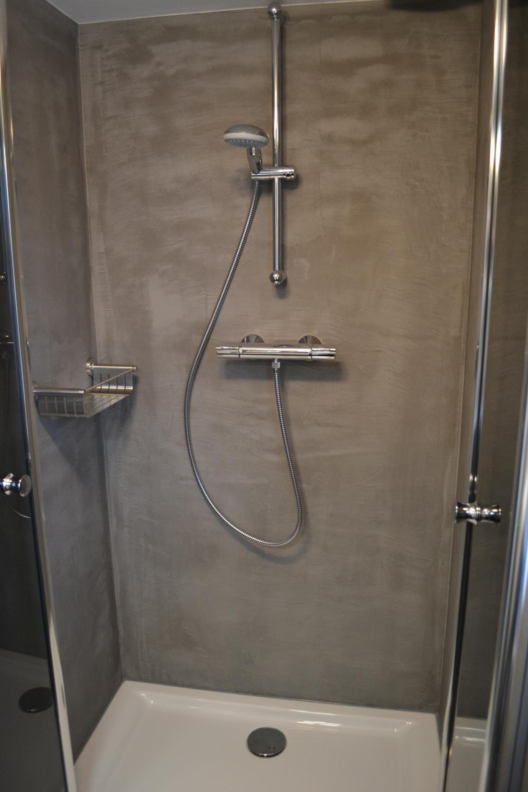 Double Room with Shared Bathroom photo 3