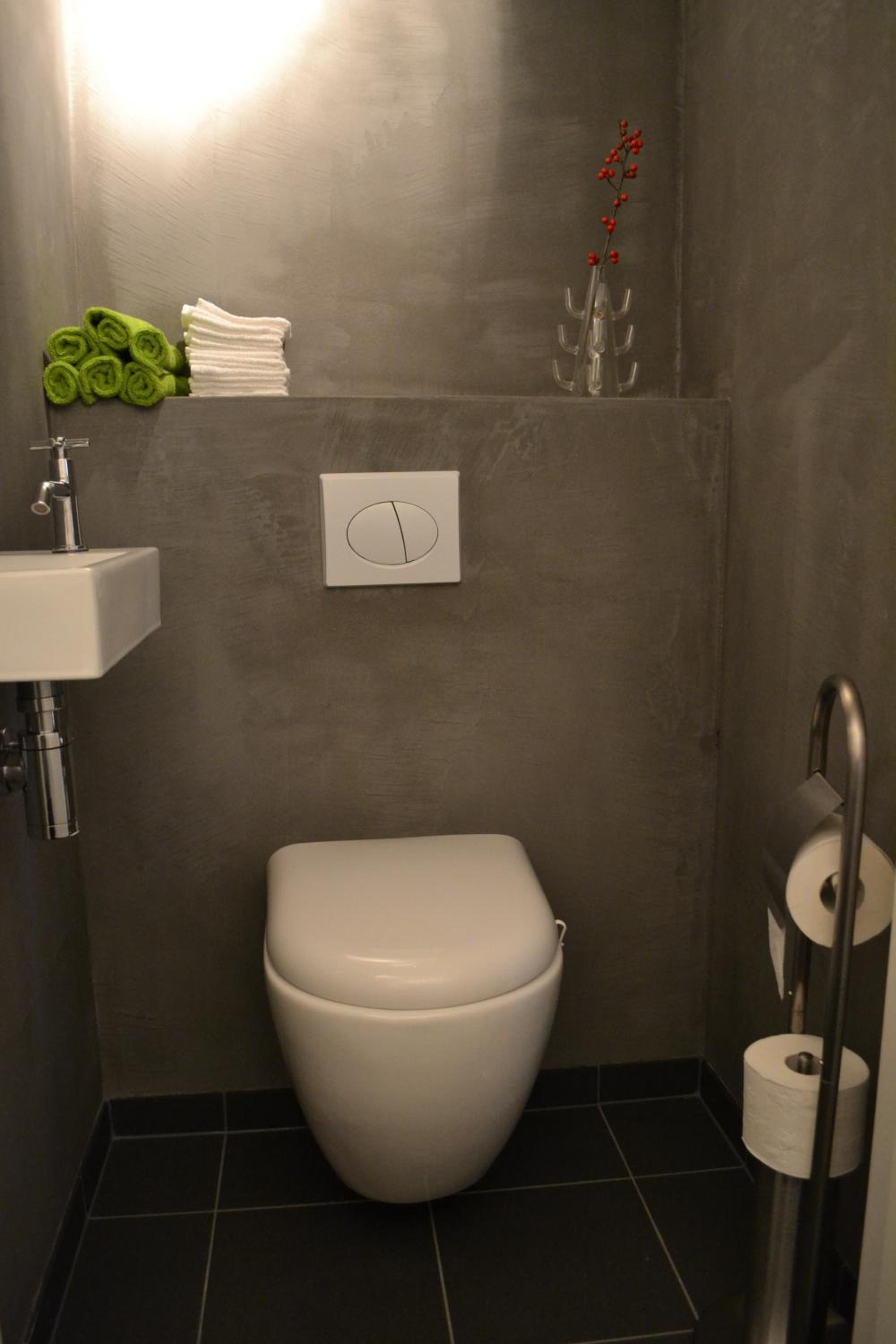 Single Room with Shared Shower and Toilet photo 2