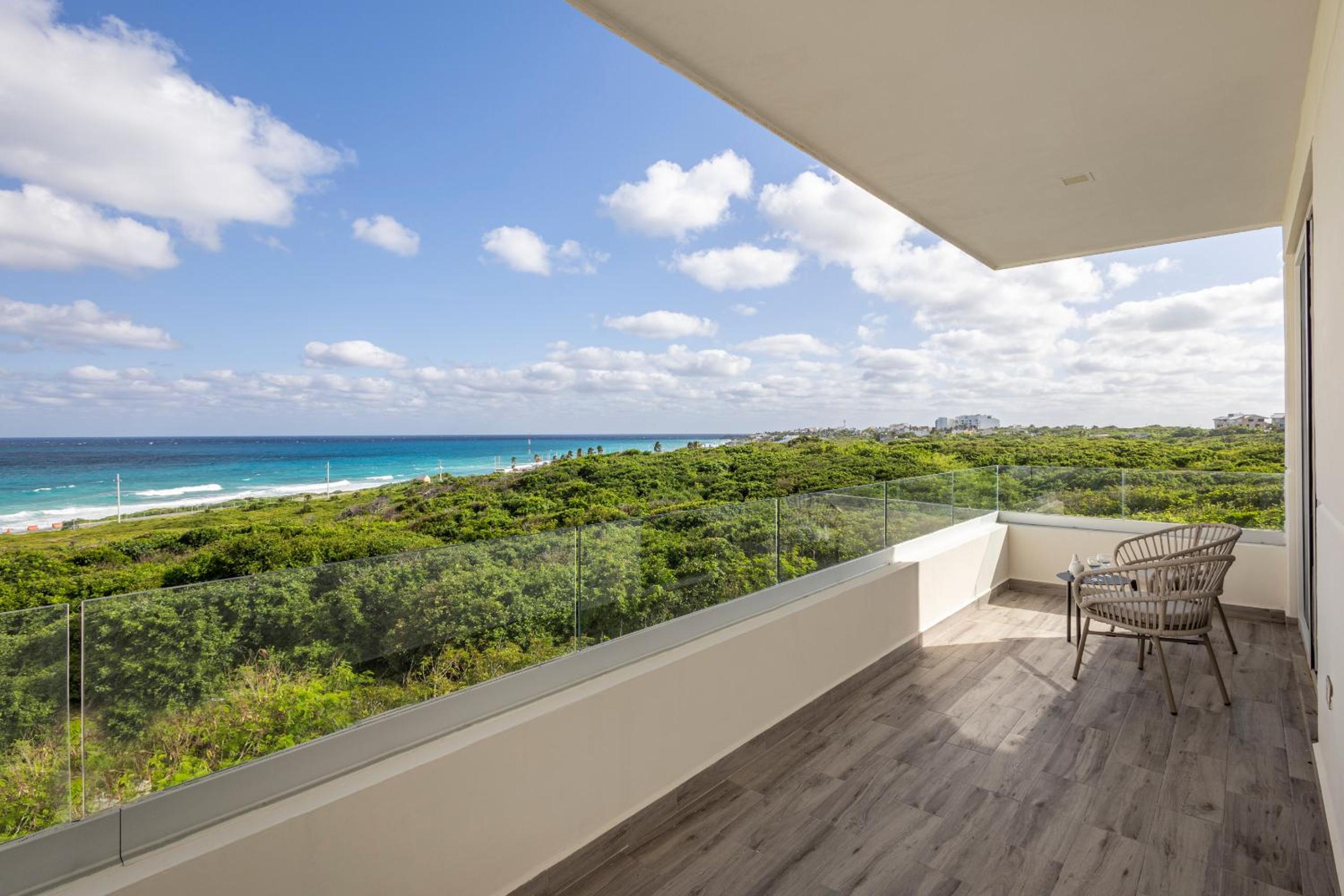 King Suite with Ocean View - Photo 5