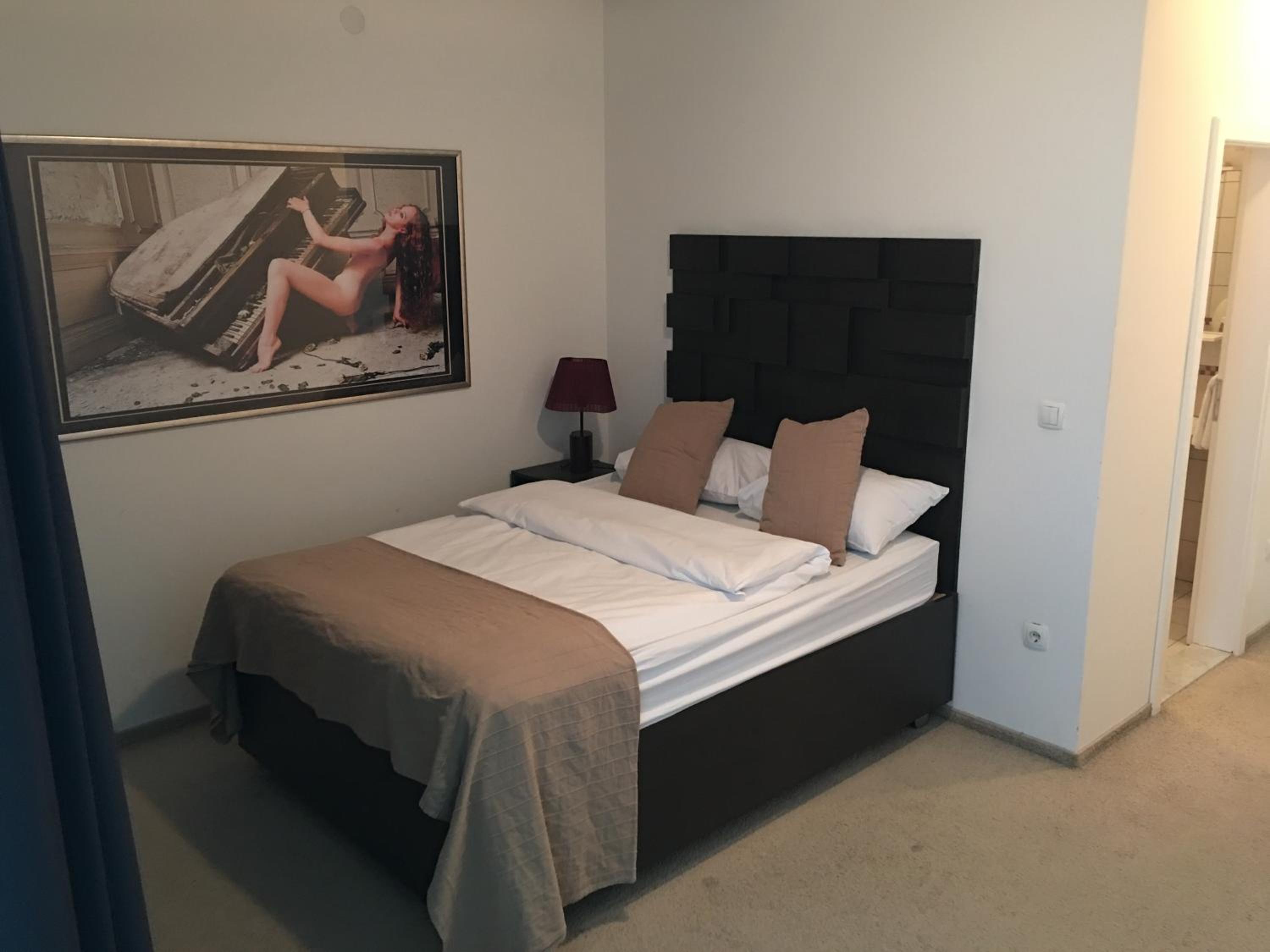 Deluxe Single Room